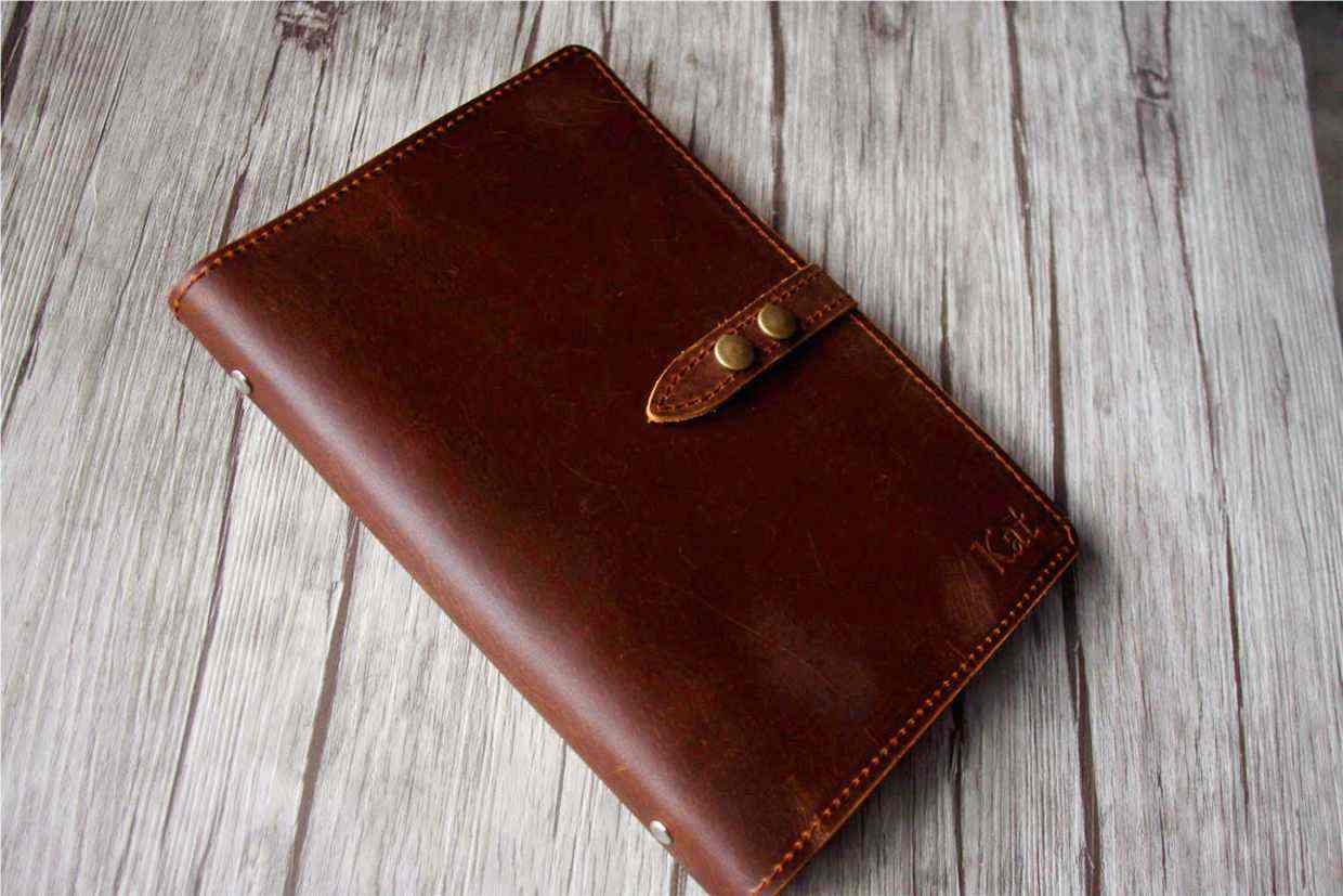 Handmade Refillable Brown Leather Journal - Premium Writing Notebook for Travel, Business & Personal Use - Perfect Gift for Writers & Professionals