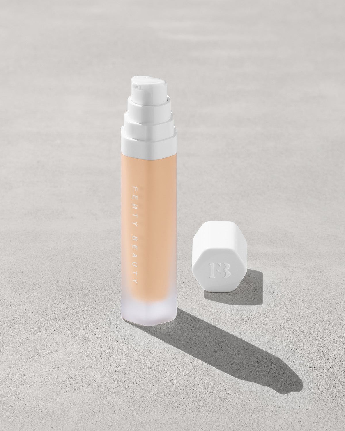 Soft'lit Naturally Luminous Longwear Foundation - 230 Warm Beige | 24-Hour Hydrating Full Coverage Makeup for Flawless Skin | Perfect for Daily Wear & Special Occasions