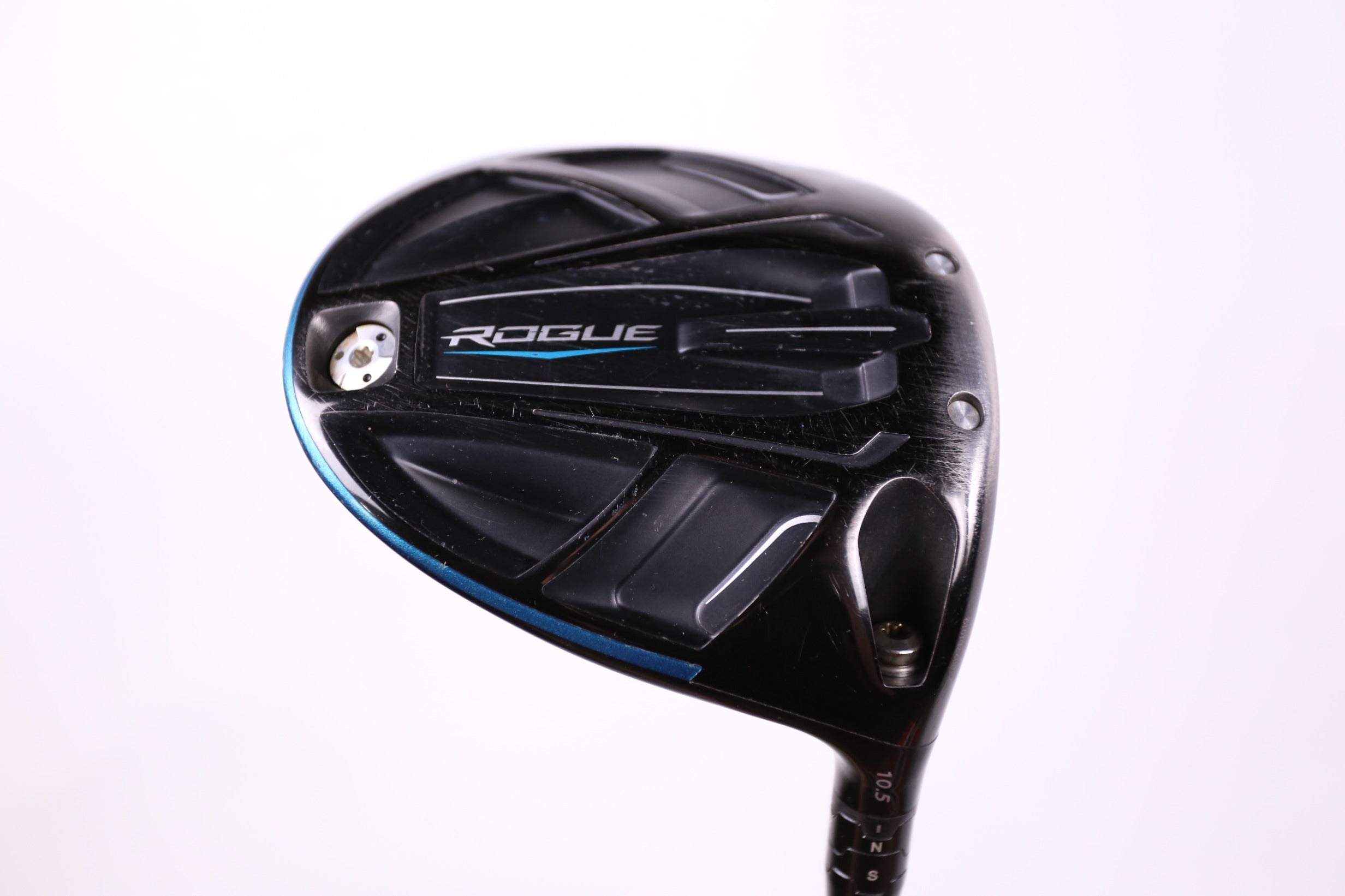 Used Callaway Rogue Driver 10.5° Regular Flex Aldila Synergy Right Handed Golf Club - Perfect for Men's Golf Games & Driving Range Practice