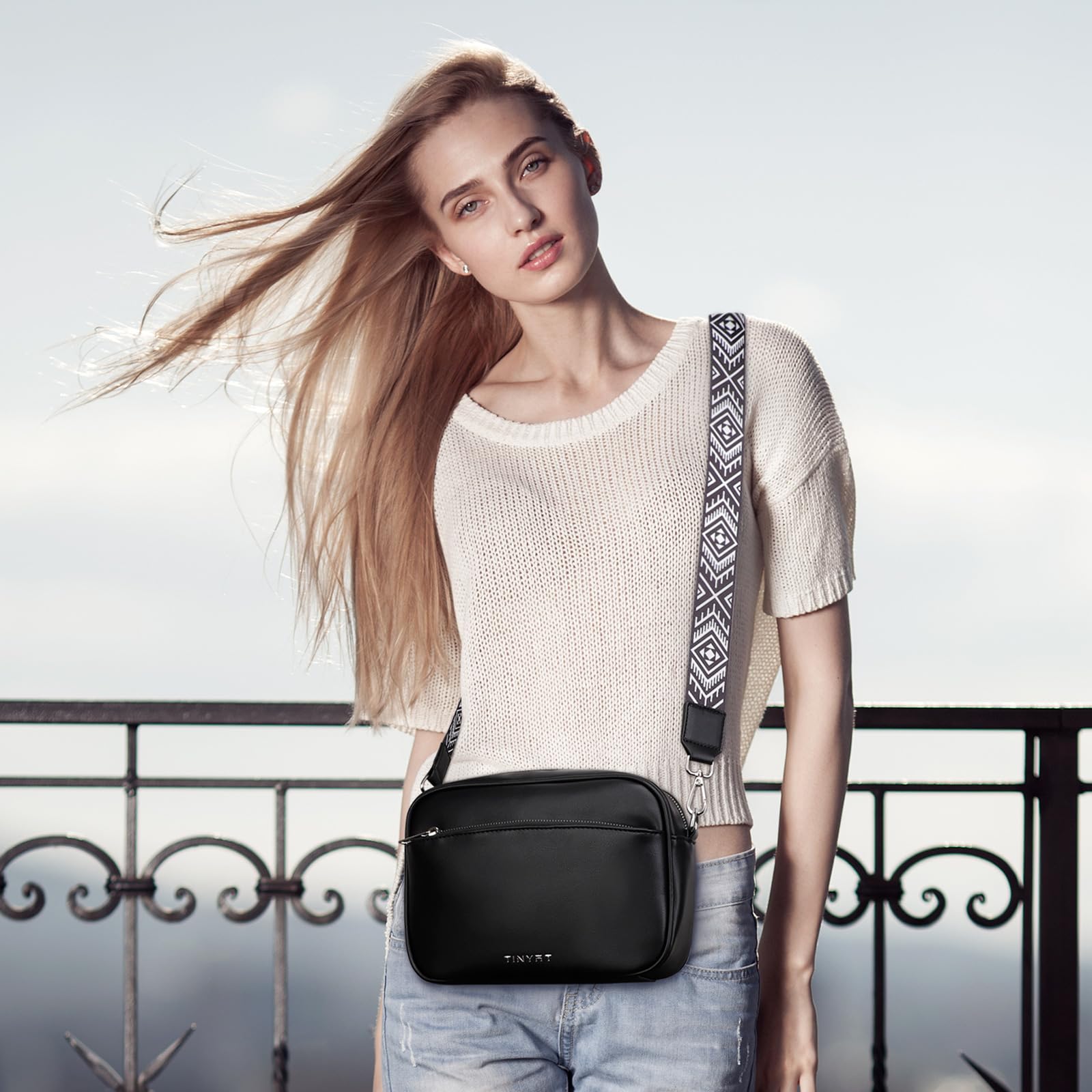 TINYAT Women's Small Crossbody Bag with Adjustable Wide Strap - Stylish Shoulder Purse for Everyday Use, Travel & Shopping