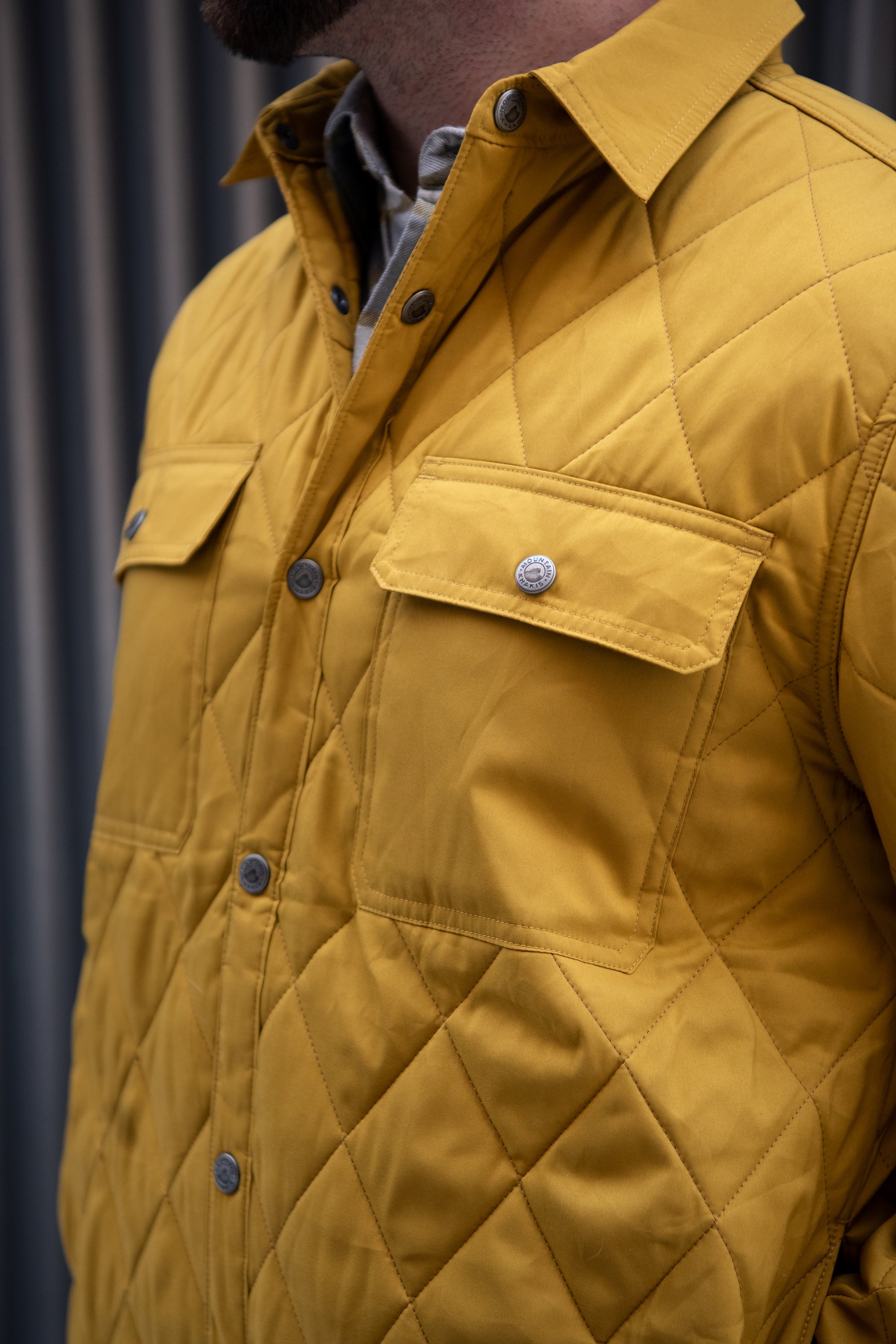 Belton Quilted Shirt Jacket for Men - Lightweight Quilted Overshirt with Stylish Design - Perfect for Outdoor Activities, Casual Wear & Layering in Fall & Winter