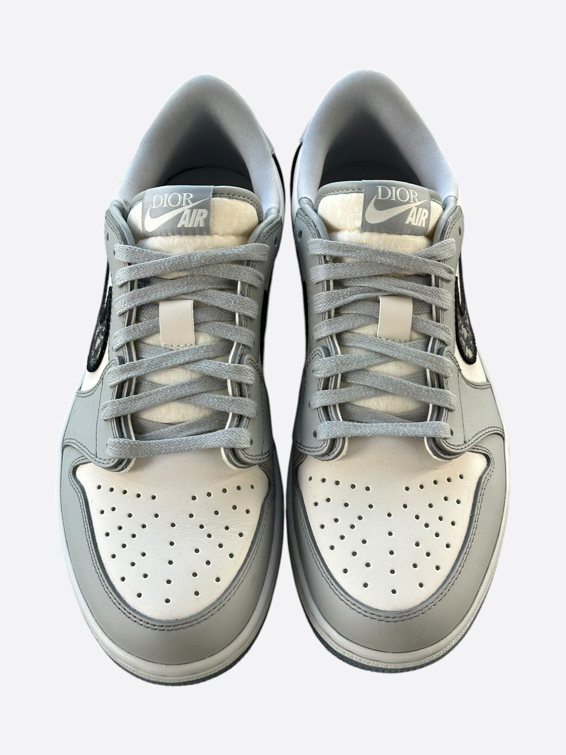 Dior Air Jordan Grey & White Oblique Low Top Sneakers for Men - Luxury Designer Casual Shoes for Streetwear & Fashion Outfits