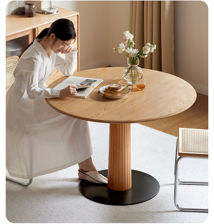 Stylish Oak Solid Wood Modern Nordic Dining Table - Perfect for Small Spaces, Apartments & Contemporary Home Decor