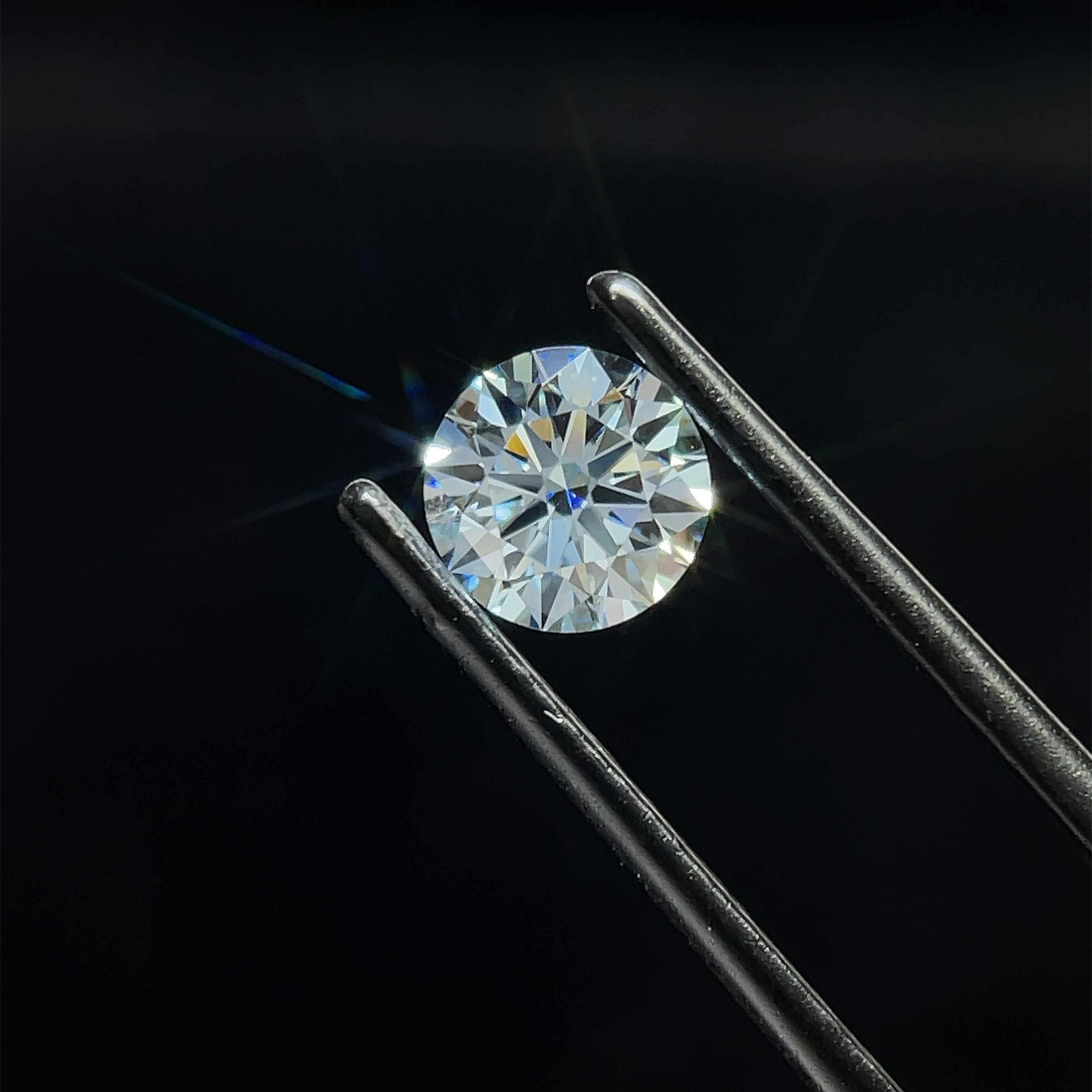 0.9 Carat Round Lab Grown Diamond - GIA Certified | Perfect for Engagement Rings & Anniversary Jewelry