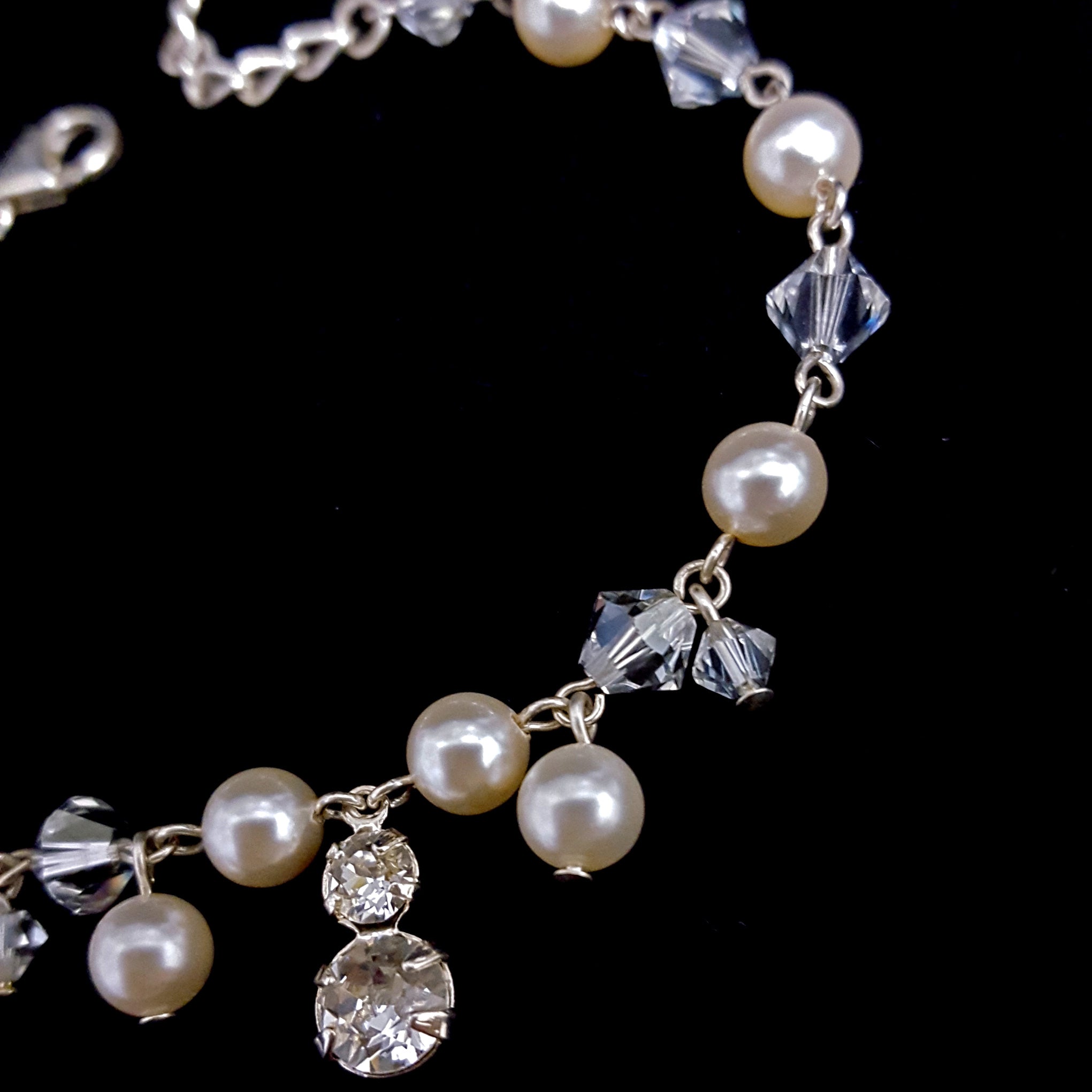 Kezani Harlow Pearl Bridal Bracelet with Elegant Droplets - Perfect for Weddings, Prom, and Special Occasions
