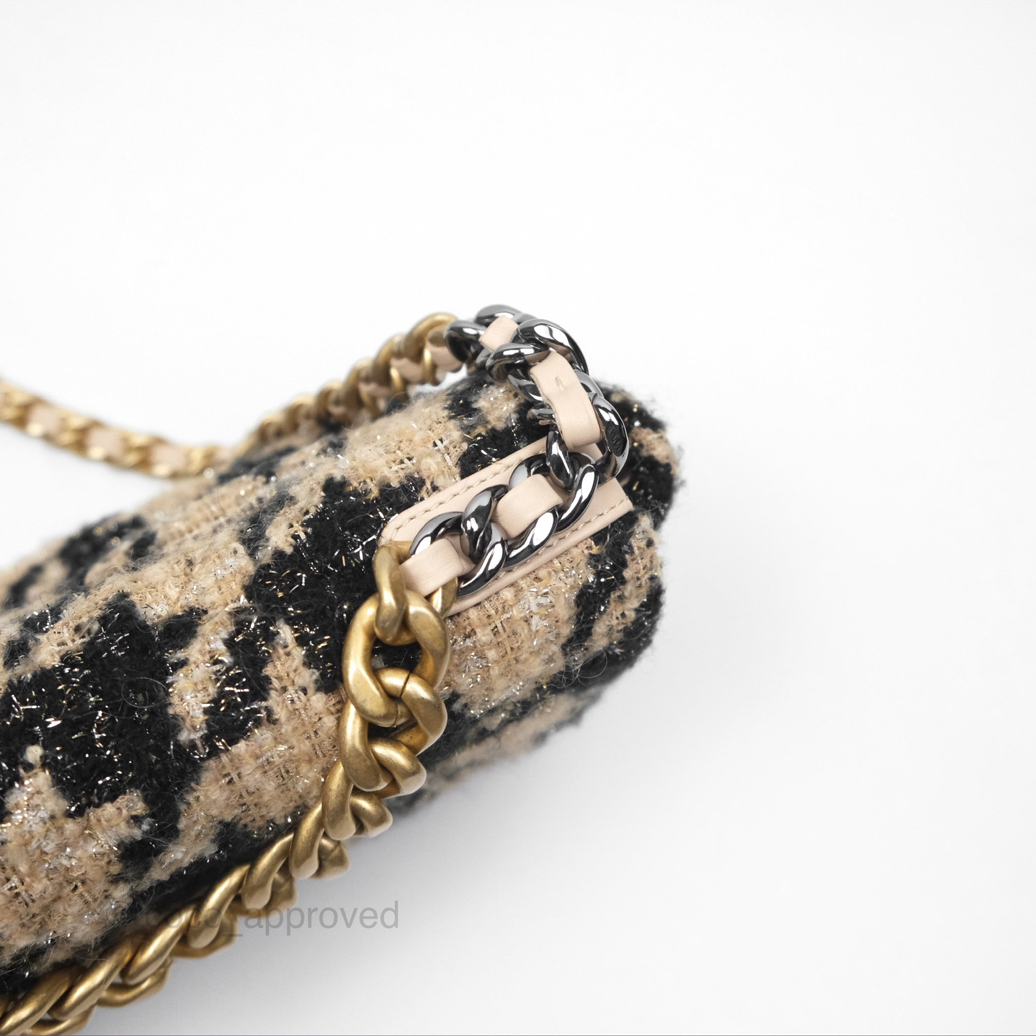 Chanel 19 Small Tweed Houndstooth Handbag in Black & Beige with Mixed Hardware - Luxury Crossbody Bag for Women, Perfect for Date Night & Evening Events