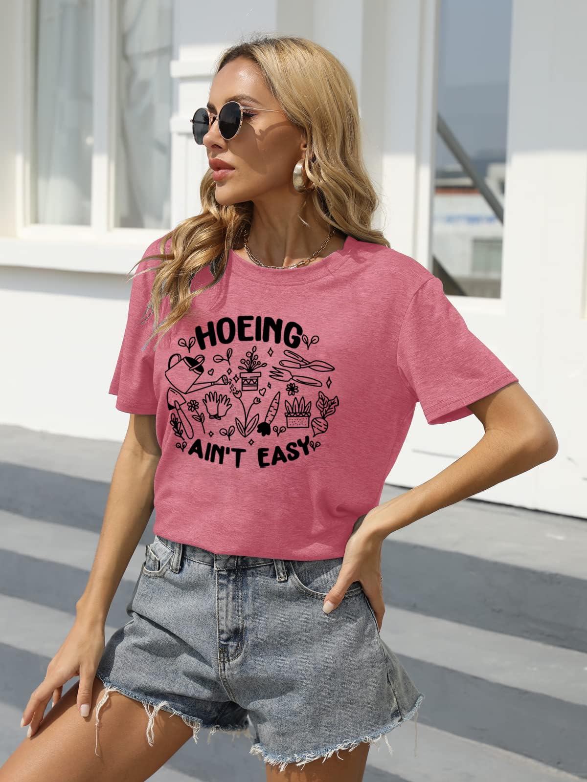 Women's Gardening T-Shirt - Floral Plant Lover Tee for Women | Comfortable Garden Work Shirt | Perfect Gift for Gardeners & Outdoor Enthusiasts | Ideal for Planting, Weeding & Outdoor Activities