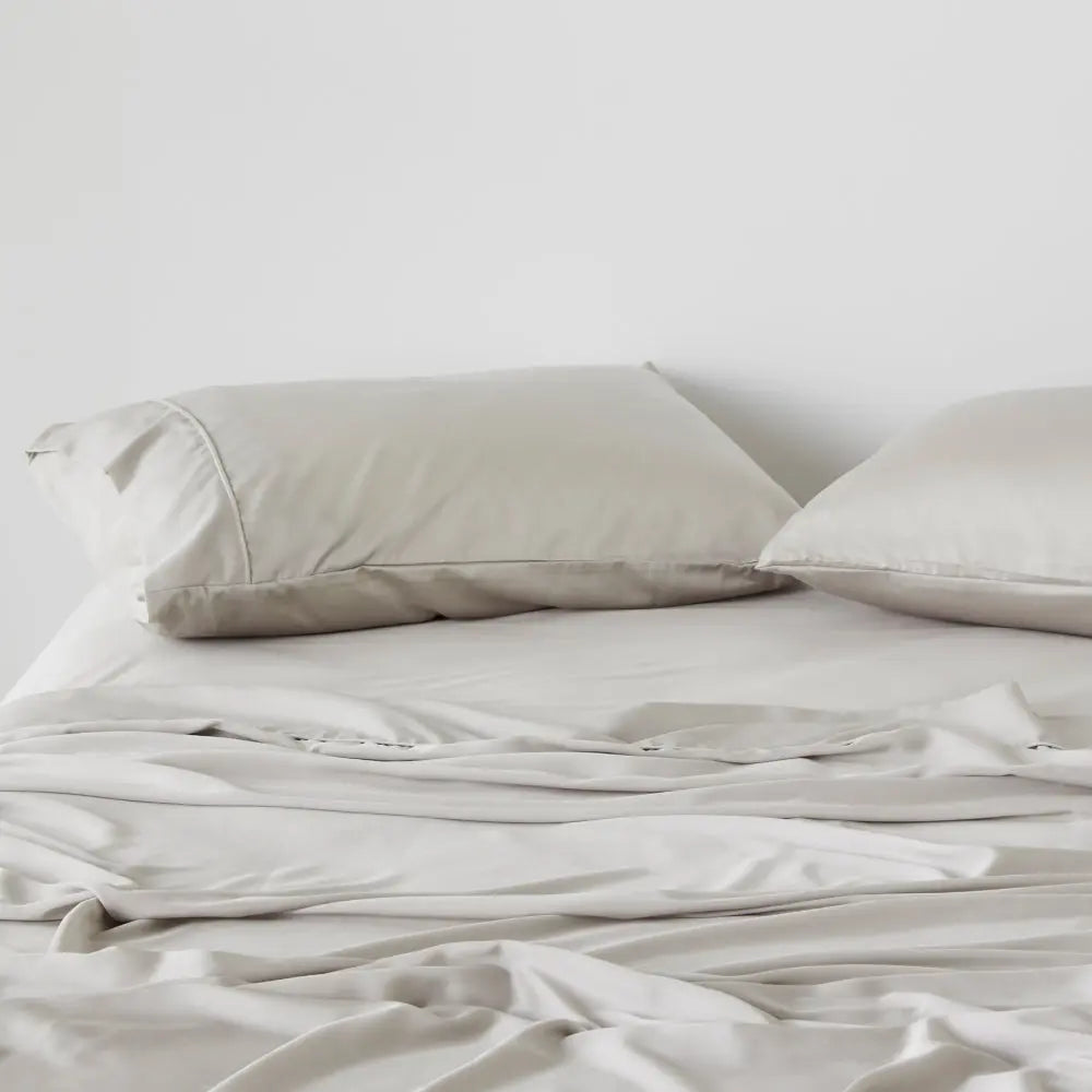 CleanBamboo® Signature Sateen Fitted Sheet - Ultra Soft Bamboo Cotton Blend Queen Size Bed Sheet Set - Perfect for Luxury Bedding & Guest Room Decor