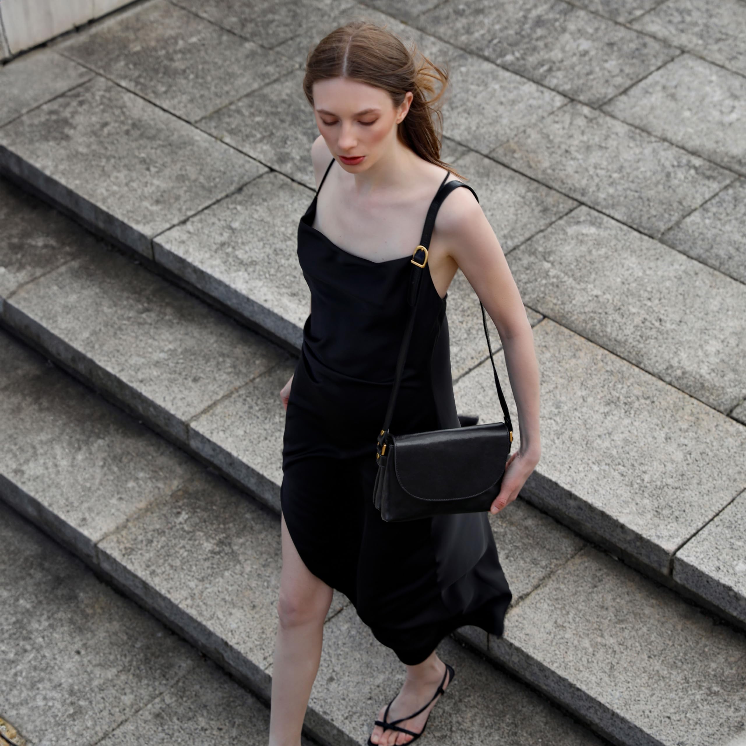 Durable Leather Crossbody Bag for Women - Stylish Handbag, Shoulder Bag & Messenger Purse - Perfect for Work, Travel & Everyday Use