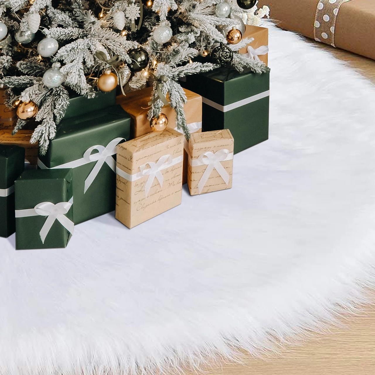 48 Inch Faux Fur Christmas Tree Skirt - Plush Holiday Decor for Xmas Party & Home Decorations | Perfect for Living Room, Bedroom, and Festive Gatherings