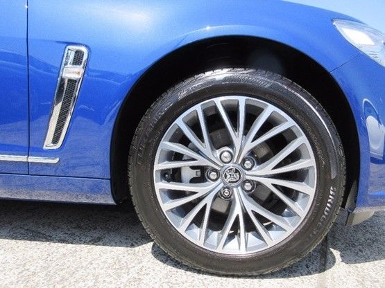 Holden Commodore VF S2 Calais 18-Inch Alloy Wheels - Premium Replacement Rims for Commodore VF Series 2 | Perfect for Car Upgrades & Performance Enhancement