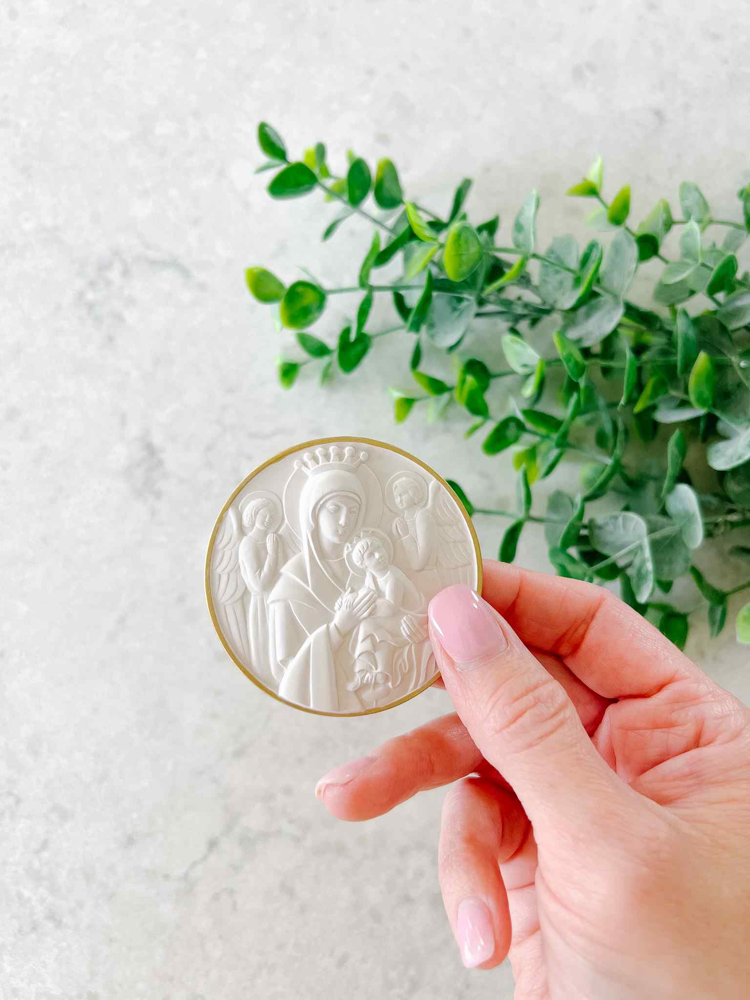 Our Lady of Perpetual Help Intaglio Gold Medal - Religious Jewelry for Devotion & Protection - Perfect for Prayer, Gifts & Faithful Wear