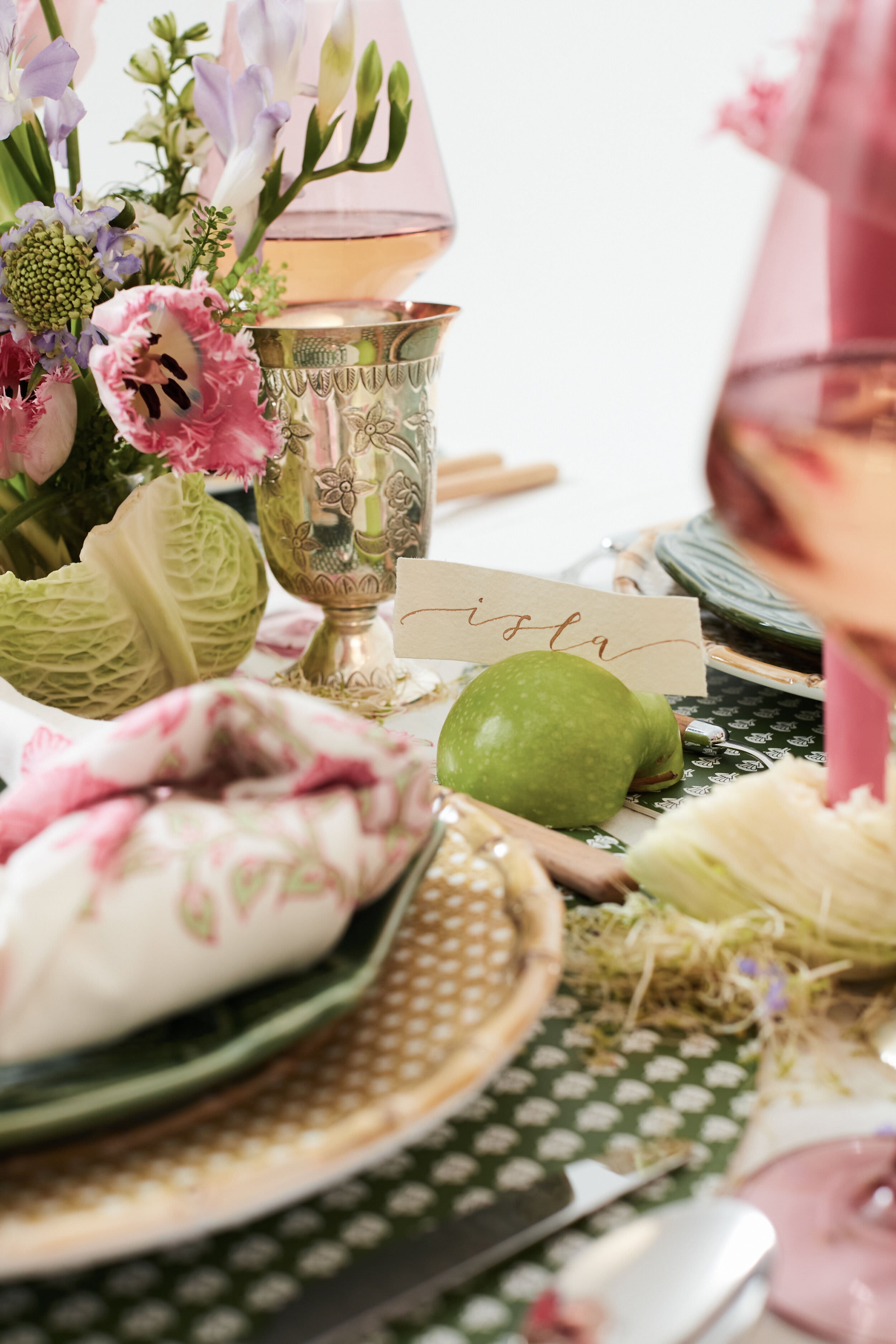 Botanic Reversible Wipeable Placemats Set of 4 - Waterproof Table Mats for Dining, Kitchen & Outdoor Use - Floral Design Home Decor