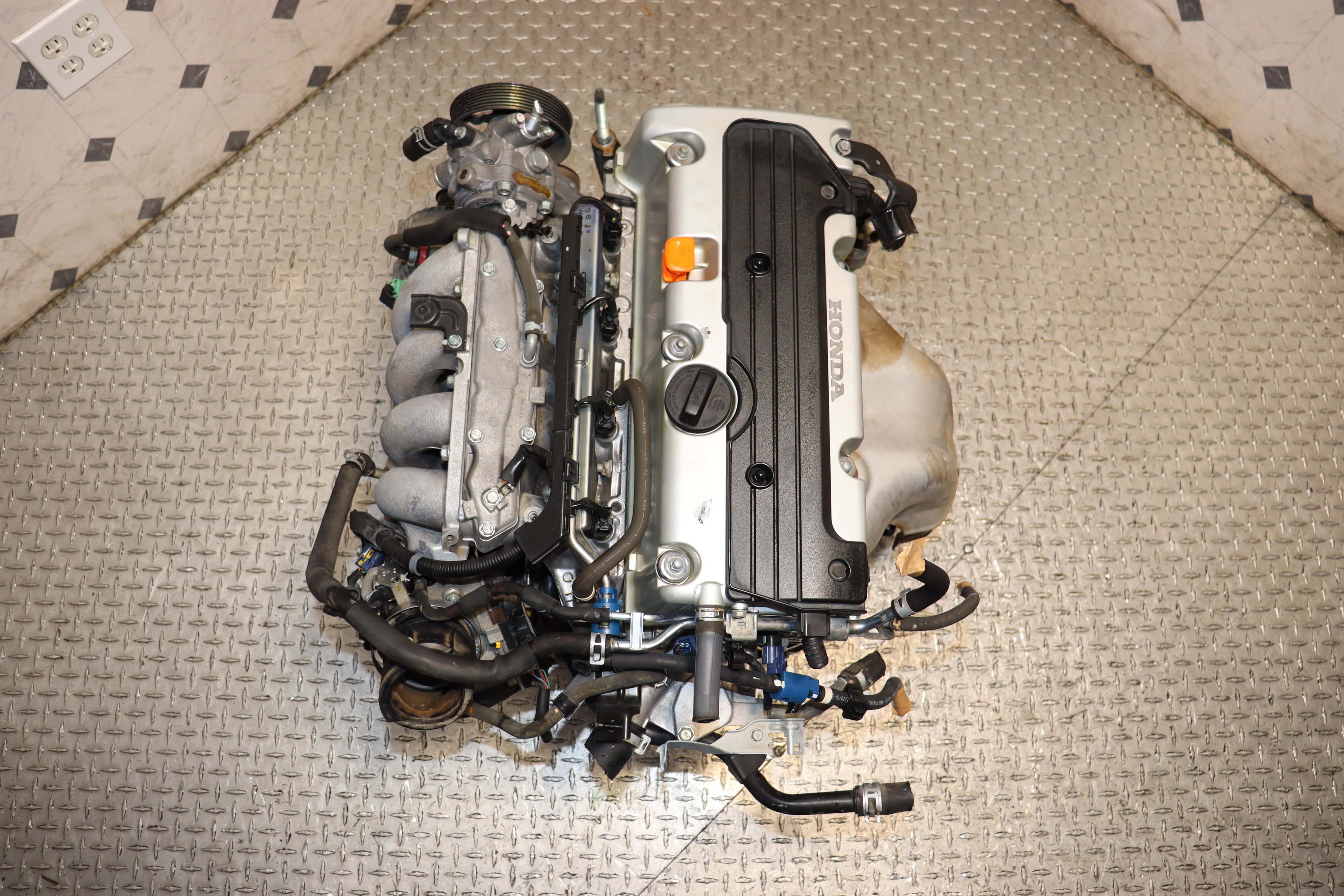 JDM K24A2 Honda Motor K24A RBB High Compression 2.4L Engine for 2004-2008 Acura TSX - Perfect for Performance Upgrades & Engine Swaps
