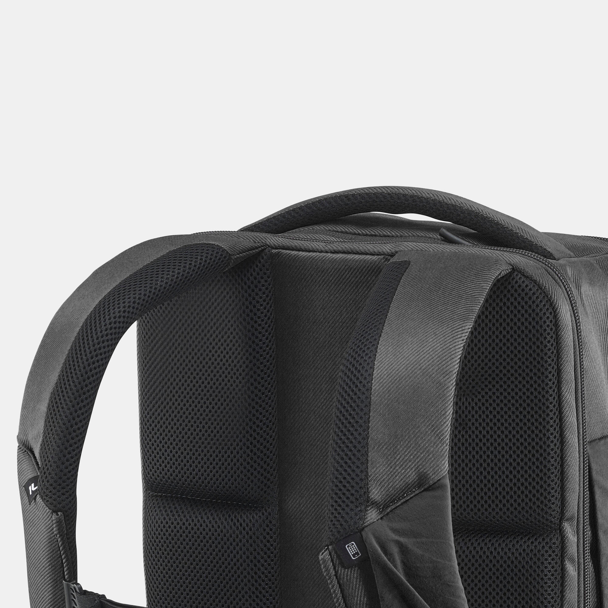 Quechua NH Escape 500 32L Lightweight Hiking Backpack for Men & Women - Water-Resistant Daypack for Outdoor Adventures, Camping, and Travel