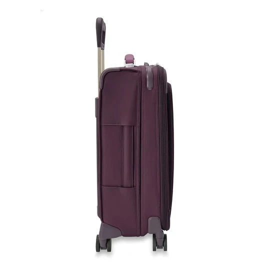 Briggs & Riley Baseline Essential Carry On Spinner Luggage - Lightweight Expandable Suitcase for Business Travel & Weekend Getaways | TSA Lock & Durable Polycarbonate Shell