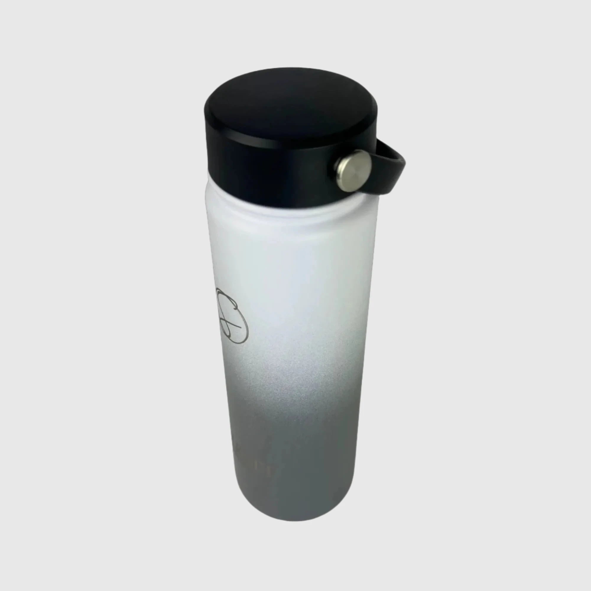 Premium Misty Grey Insulated Stainless Steel Water Bottle 650ml (22oz) - Keeps Drinks Hot/Cold for 24 Hours - Perfect for Hiking, Gym & Outdoor Activities