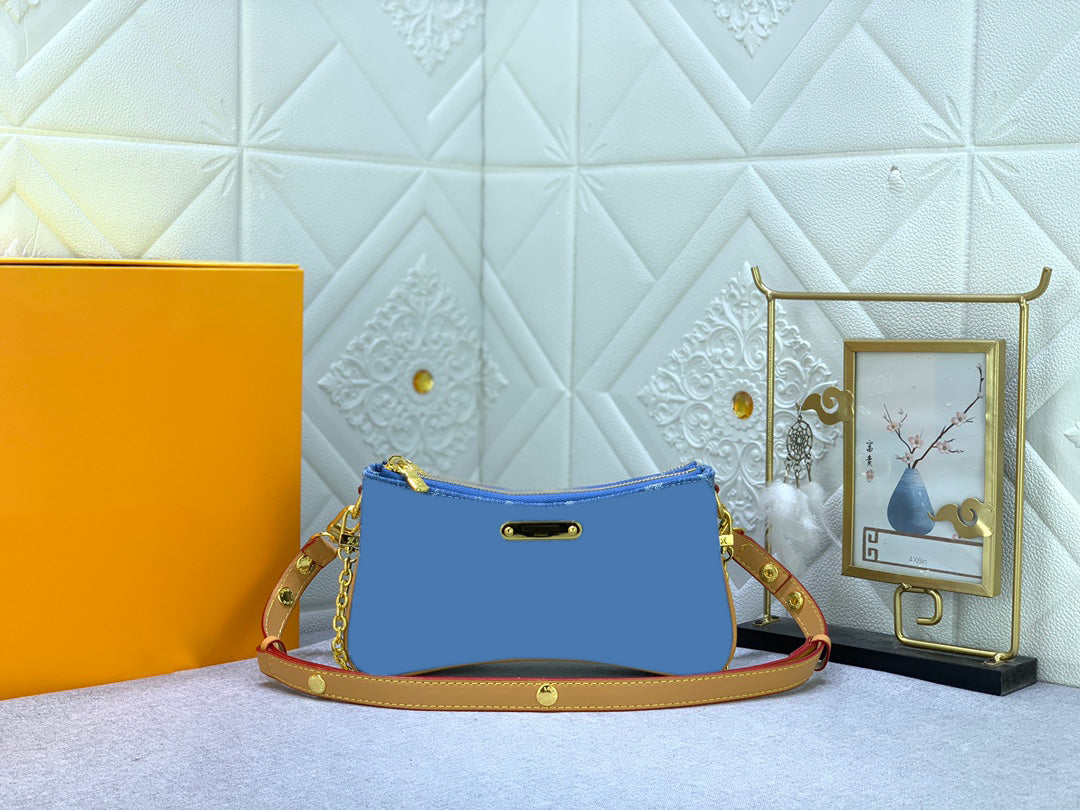 Stylish Crossbody Bag for Women - Fashionable & Lightweight Shoulder Purse - Perfect for Travel, Shopping & Daily Use