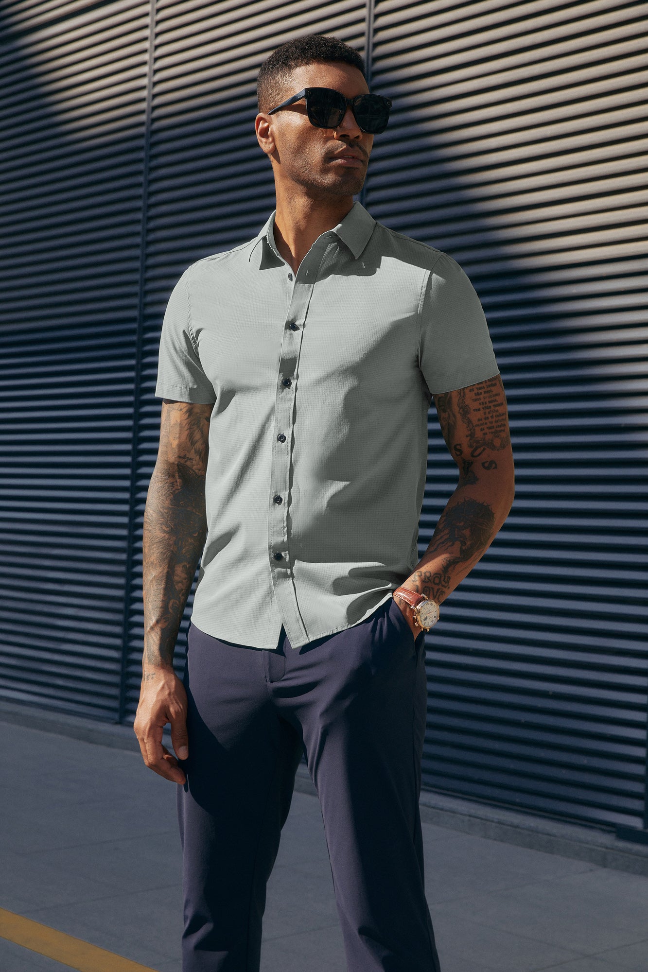 PJ Paul Jones Men's Stylish Basic Short Sleeve Button Up Shirt with Classic Collar - Casual Office Wear & Summer Outfits