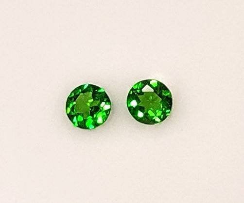Natural Genuine African Tsavorite Green Garnet 4mm Round Faceted VS Loose Stones - January Birthstone Gem for Jewelry Making, Engagement Rings & Necklace Pendants - Perfect for Birthdays, Anniversaries and Special Gifts