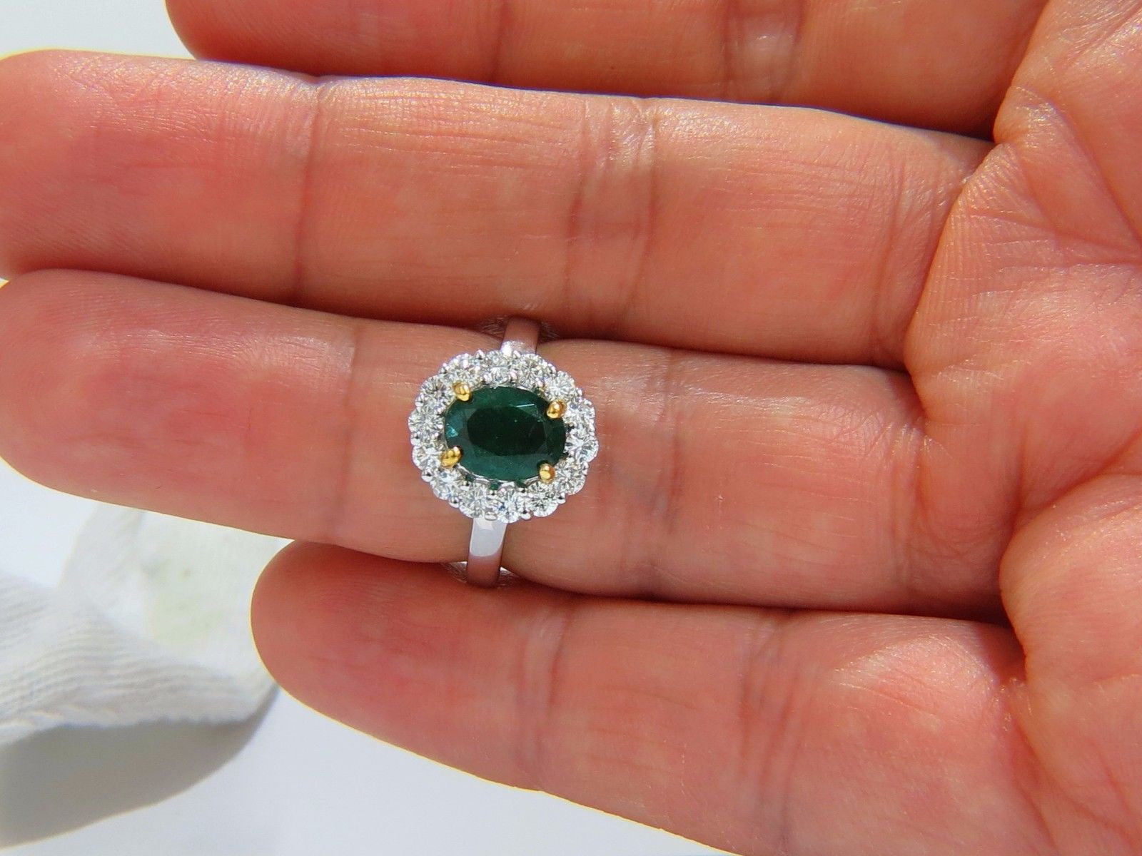 2.46CT Natural Emerald & Diamond Halo Ring in 18KT Gold - Vivid Green Gemstone for Engagement, Wedding & Special Occasions
