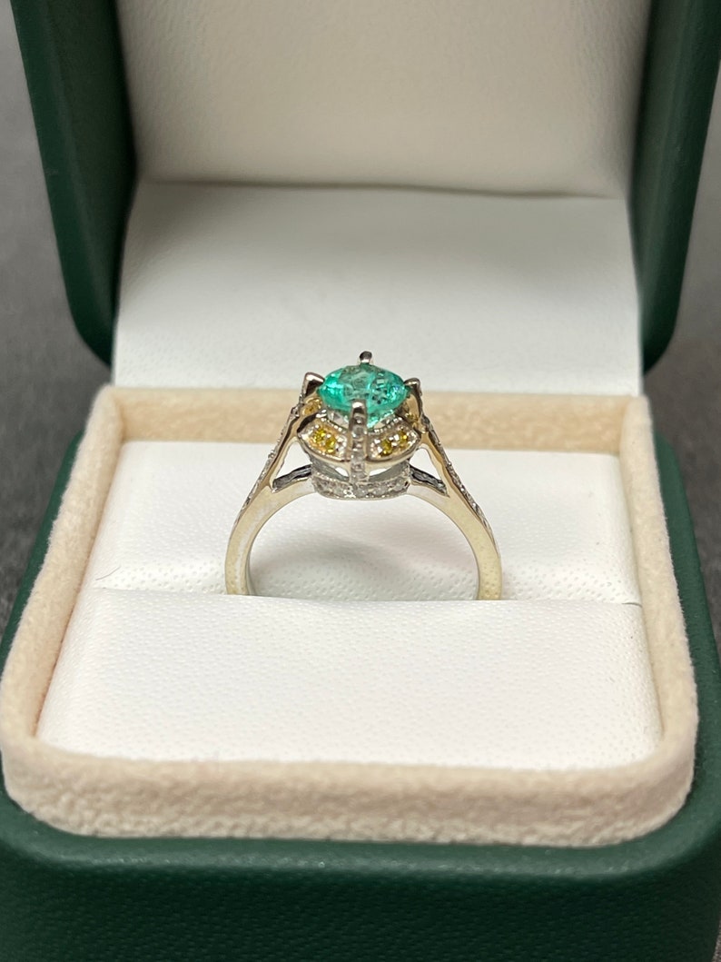 1.15tcw 14K Gold Colombian Emerald Round Cut Diamond Accent Engagement Ring for Women - Perfect for Proposals, Weddings & Anniversary Gifts