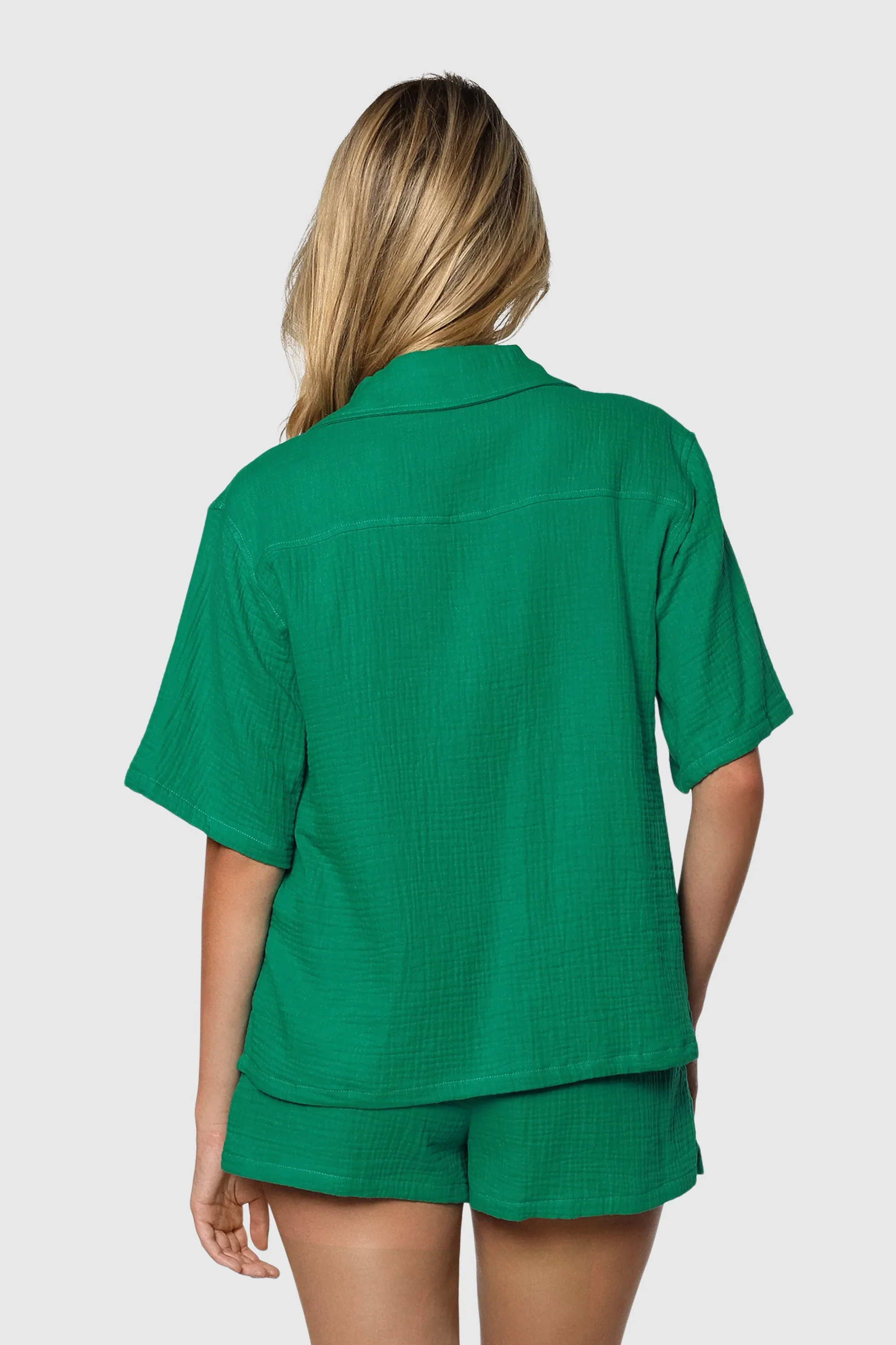 Stylish Breeze Shirt - Striped Casual Button-Up for Men & Women | Perfect for Summer Outfits, Beach Wear & Outdoor Activities
