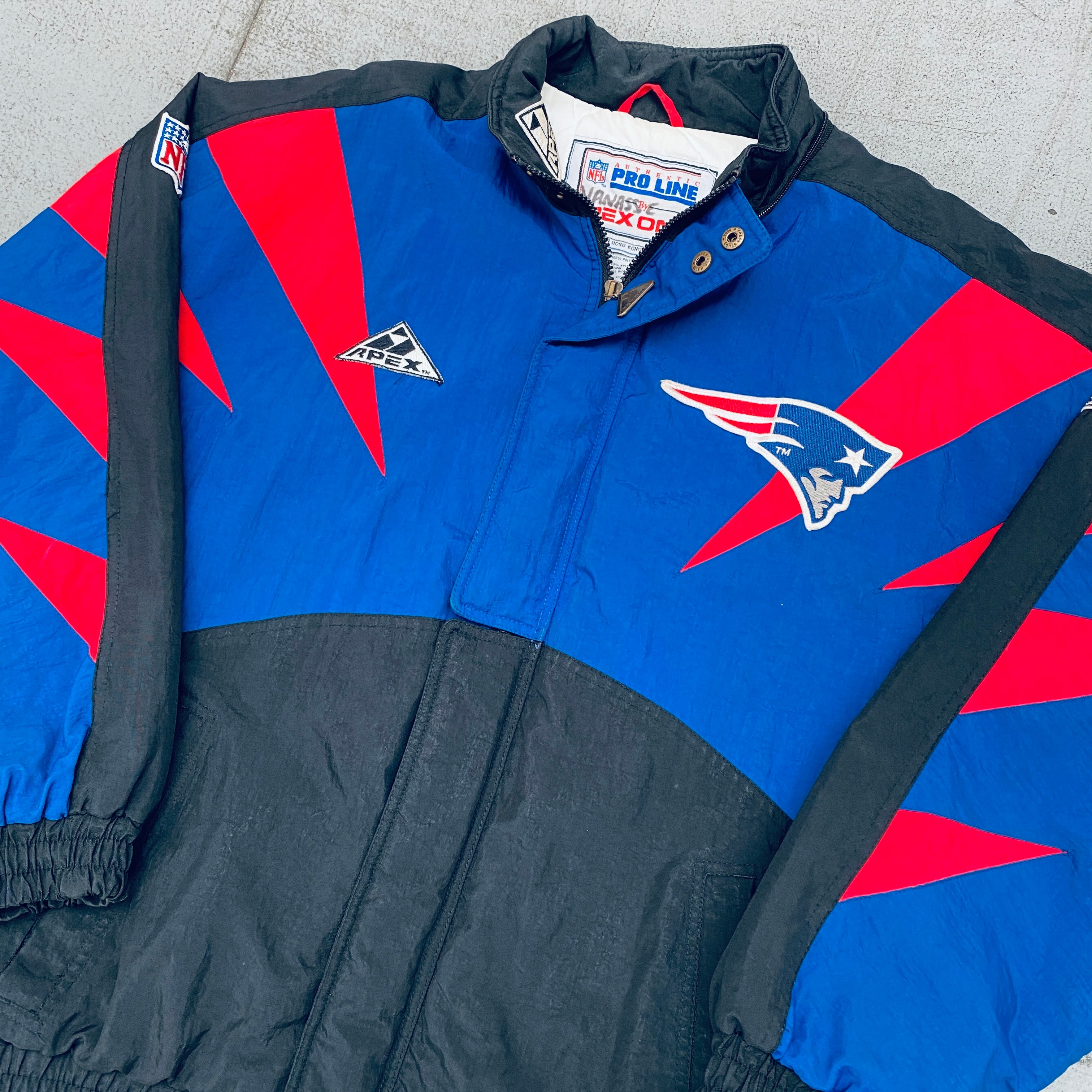 New England Patriots 1990s Apex One Sharktooth Full Zip Proline Jacket - Men's Medium - Vintage NFL Football Fan Gear for Game Day & Collectors