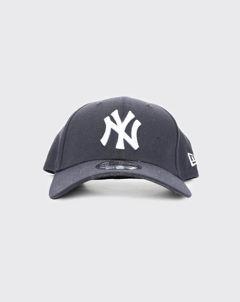 New Era New York Yankees 39THIRTY Stretch Fit Baseball Cap - Official Team Colors, Adjustable & Comfortable for Men & Women - Perfect for Games, Sports & Casual Wear