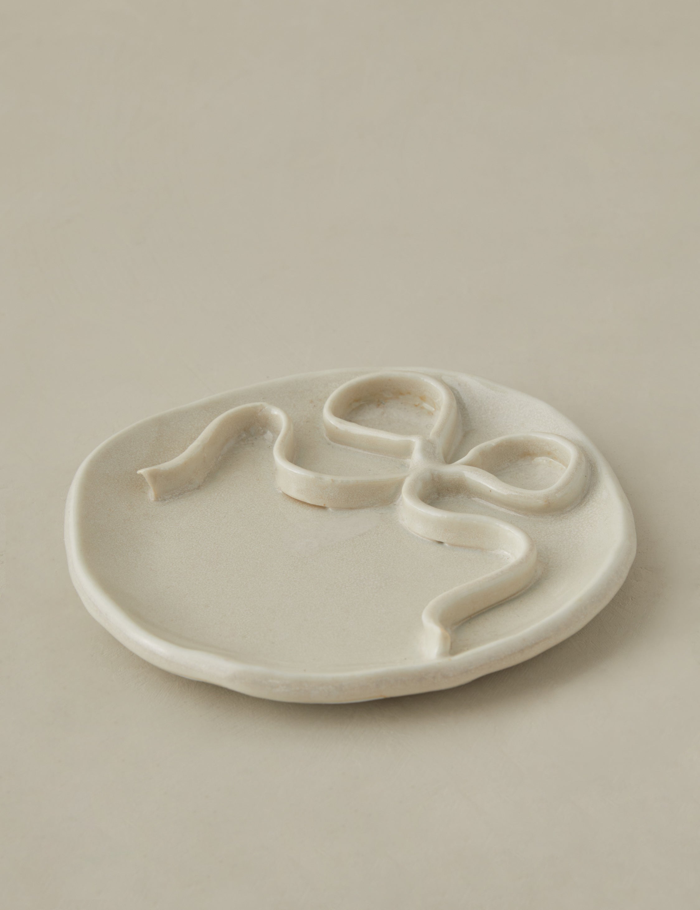 Stephanie Dawn Matthias Bow Ring Dish - Elegant Ceramic Jewelry Holder for Rings, Earrings & Small Accessories | Perfect for Bathroom, Bedroom & Vanity Organizer