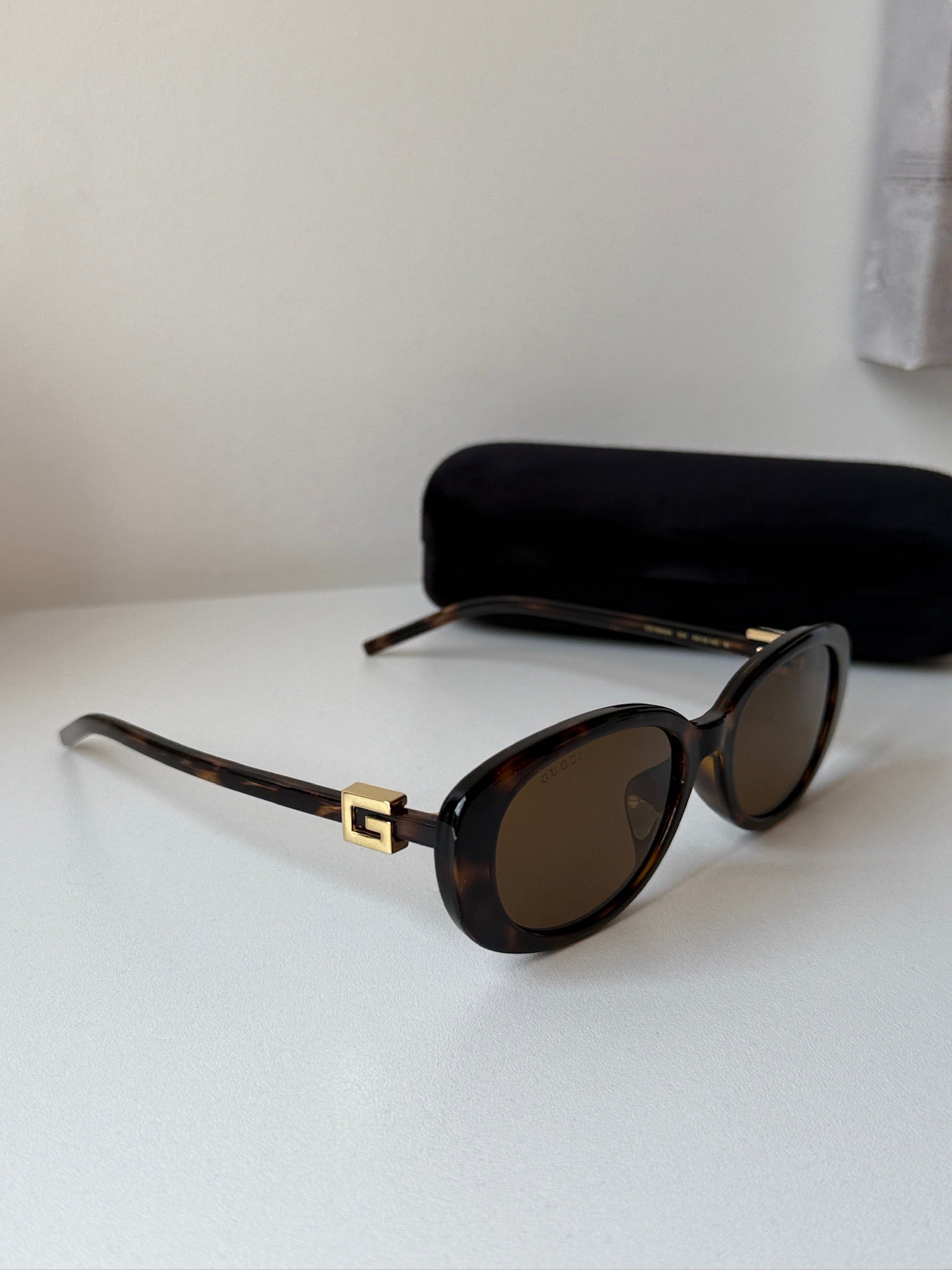Gucci GG1684SA Havana Brown G-String Sunglasses for Women - Luxury Designer Shades for Beach, Travel & Fashion