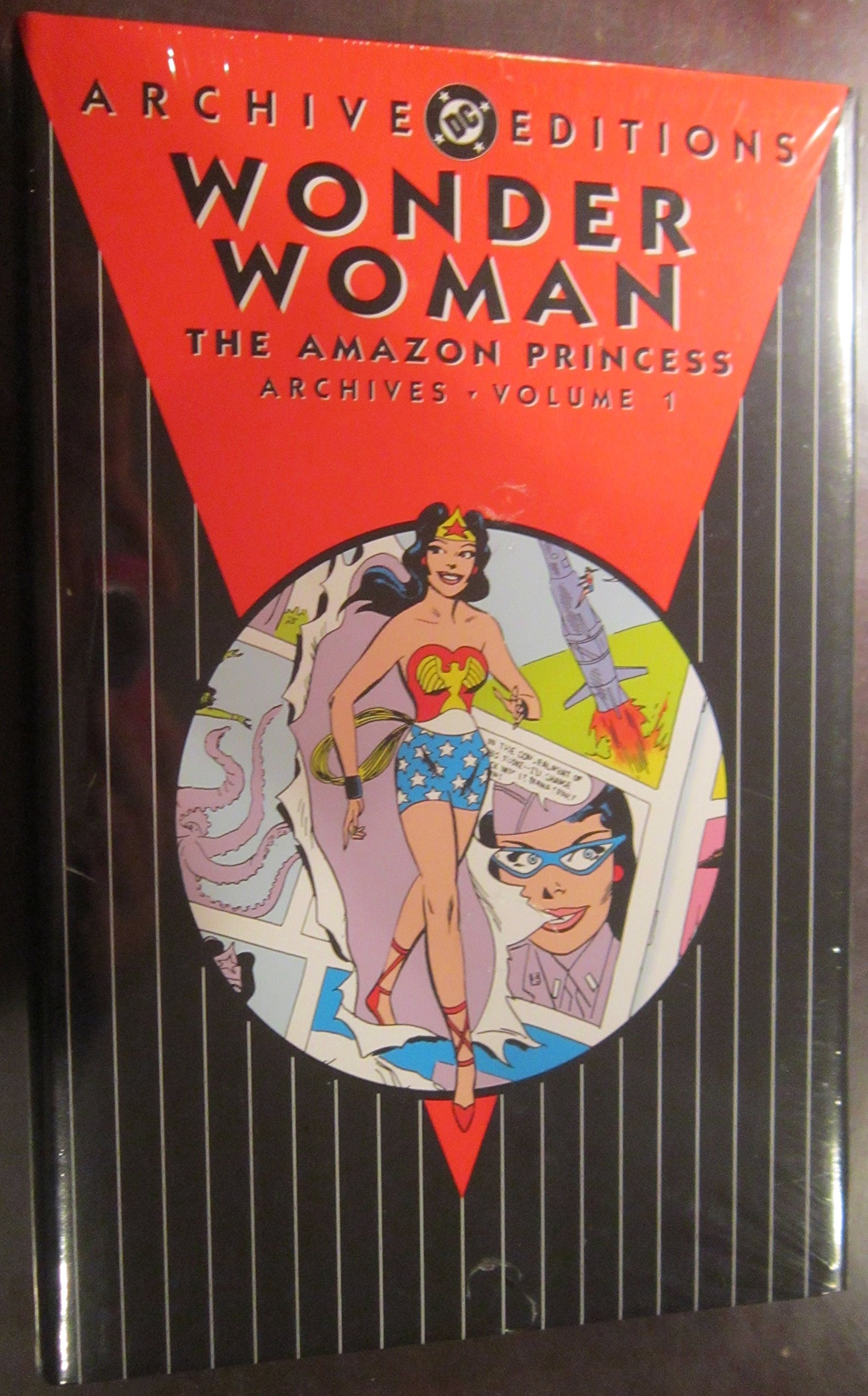 Wonder Woman: The Amazon Princess Archives Vol. 1 - DC Comics Graphic Novel Collection | Perfect for Superhero Fans & Comic Book Collectors | Great for Reading, Display & Gifting