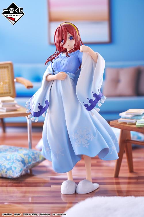 Bandai Ichibansho The Quintessential Quintuplets Miku Nakano Loungewear Ver. Anime Figure - Perfect for Anime Collections, Room Decor, and Otaku Gifts