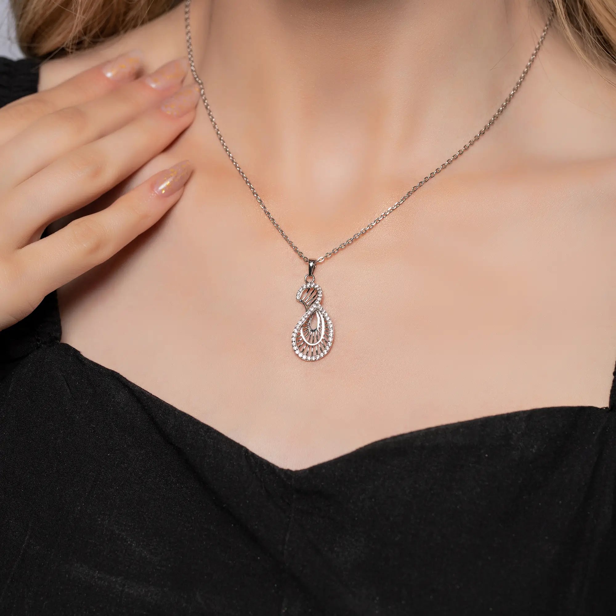 Infinity Ladder Necklace for Women - Elegant 925 Sterling Silver Layered Chain Necklace - Perfect for Everyday Wear, Gift Giving & Special Occasions