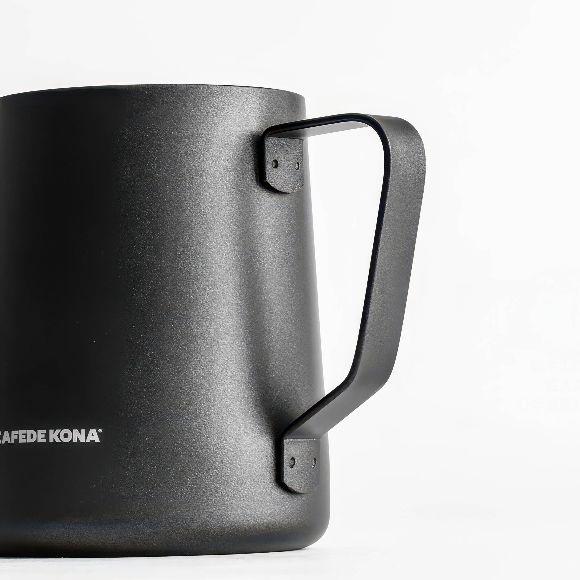 Premium Stainless Steel Latte Art Pitcher - Barista-Grade Milk Frothing Jug for Perfect Coffee Creations - Ideal for Home Baristas & Coffee Shops