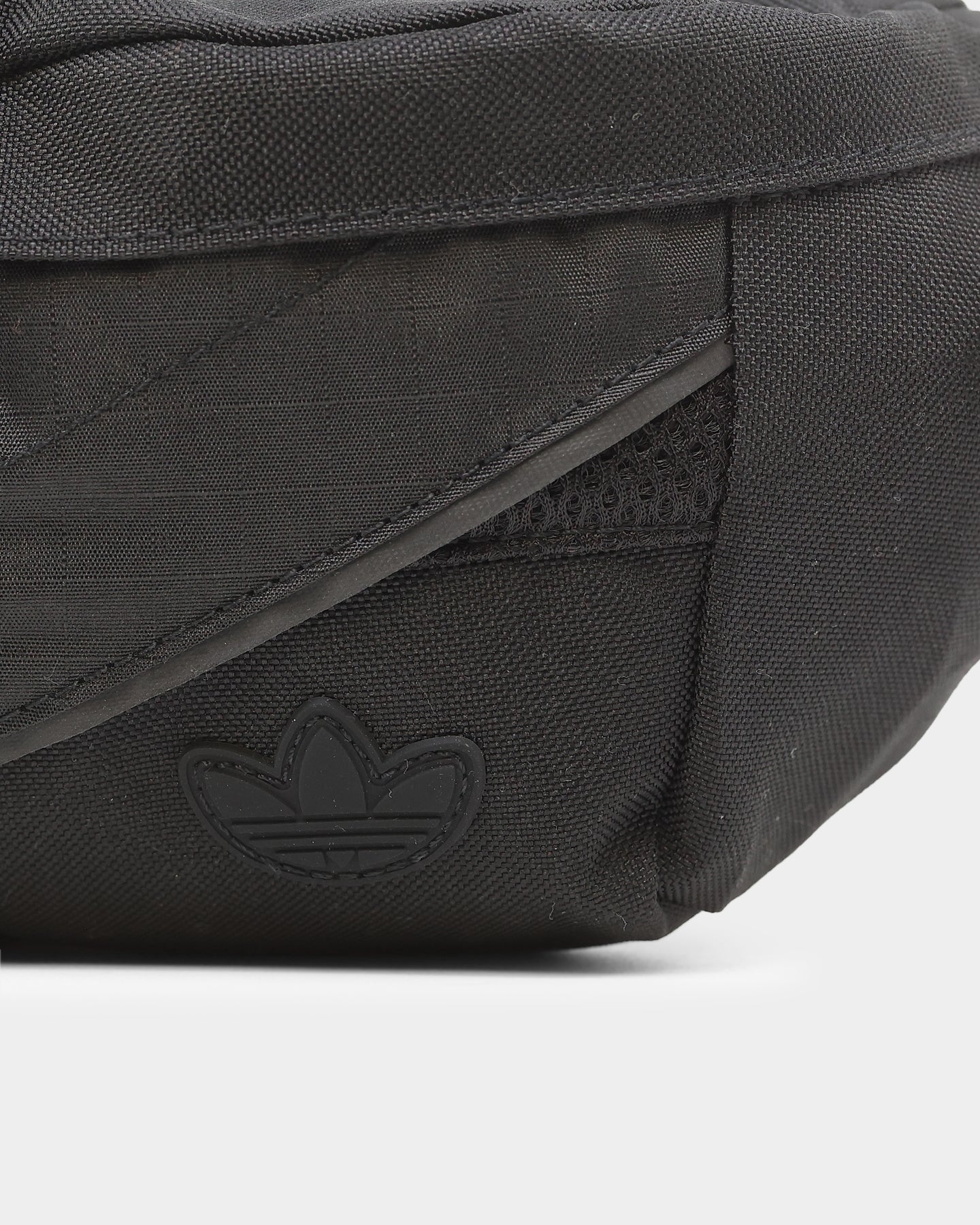 Adidas Waist Bag for Men & Women - Lightweight & Water-Resistant Black Fanny Pack for Running, Hiking, Travel & Everyday Use