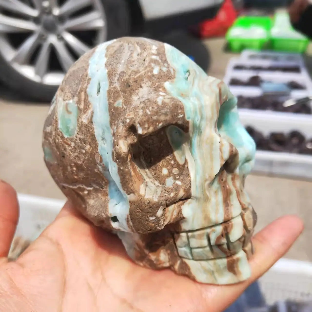 Natural Rare Crystal Healing Heteropolar Ore Skull Hand Carved Statue - Spiritual Meditation, Home Decor & Unique Gift for Collectors