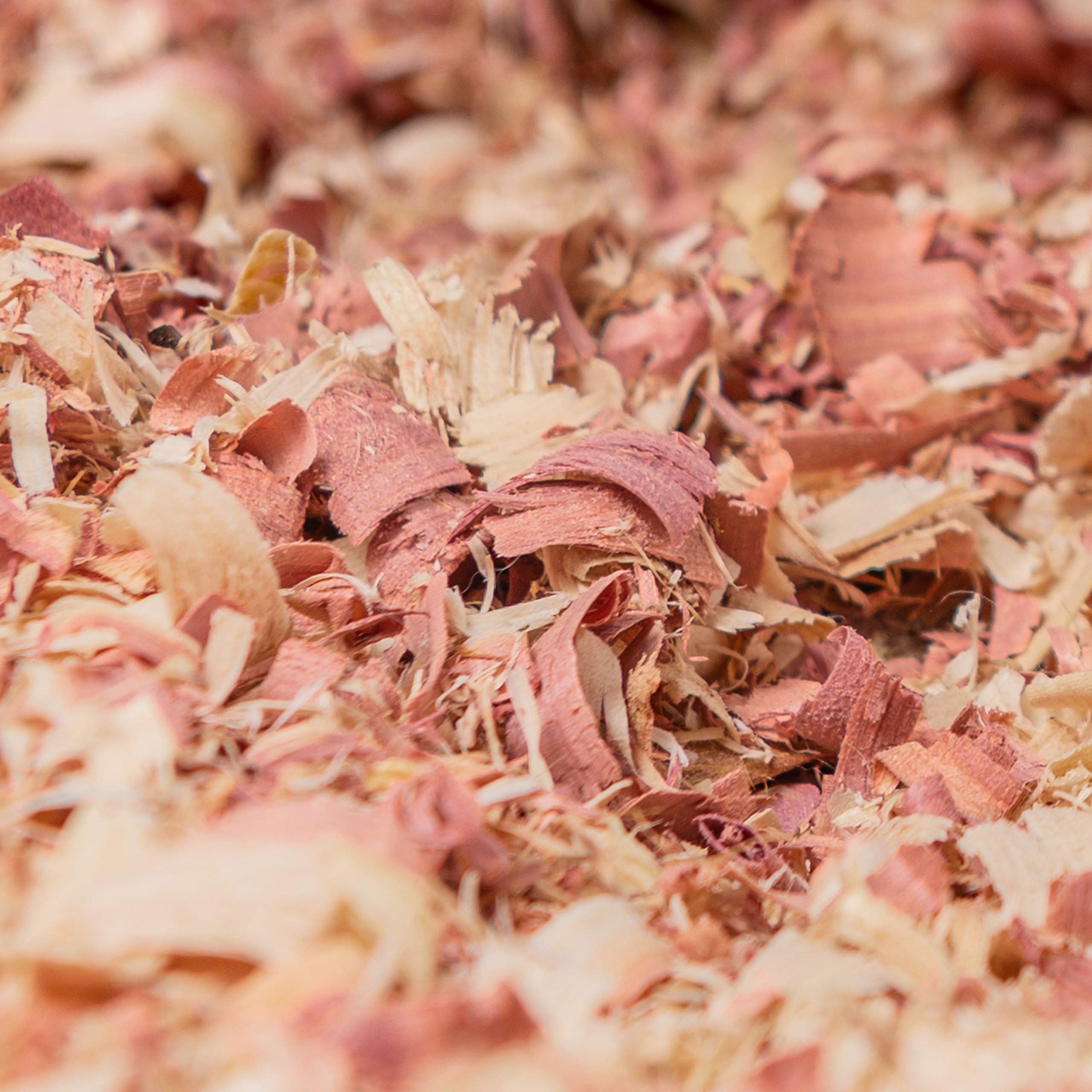 Premium Red Cedar Pet Bedding for Dogs & Horses - 24L, Natural Odor Control & Comfort, Ideal for Kennels, Stables & Pet Homes
