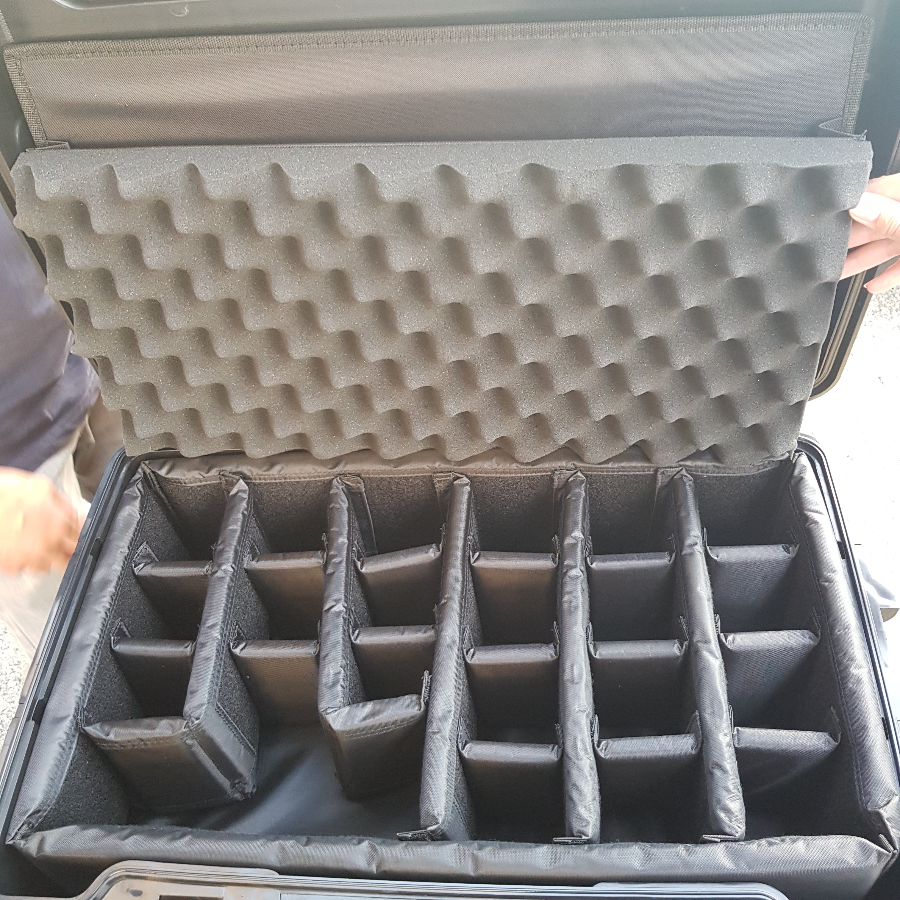 Professional Camera Equipment Hard Case Roller - Waterproof Shockproof Travel Luggage for DSLR Cameras & Accessories - Perfect for Air Travel, Outdoor Photography & Studio Storage