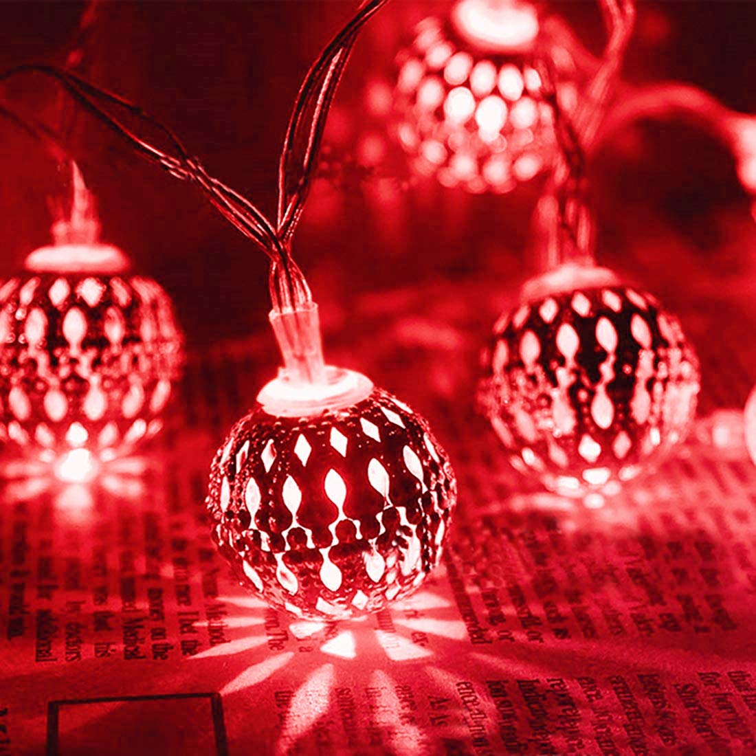 Solar Powered Metal Ball String Lights - 12 LED 3.5M Outdoor/Indoor Fairy Lights for Garden, Patio, Christmas, Wedding & Party Decorations (Red) | Weatherproof Moroccan Style Globe Lights for Year-Round Festive Ambiance
