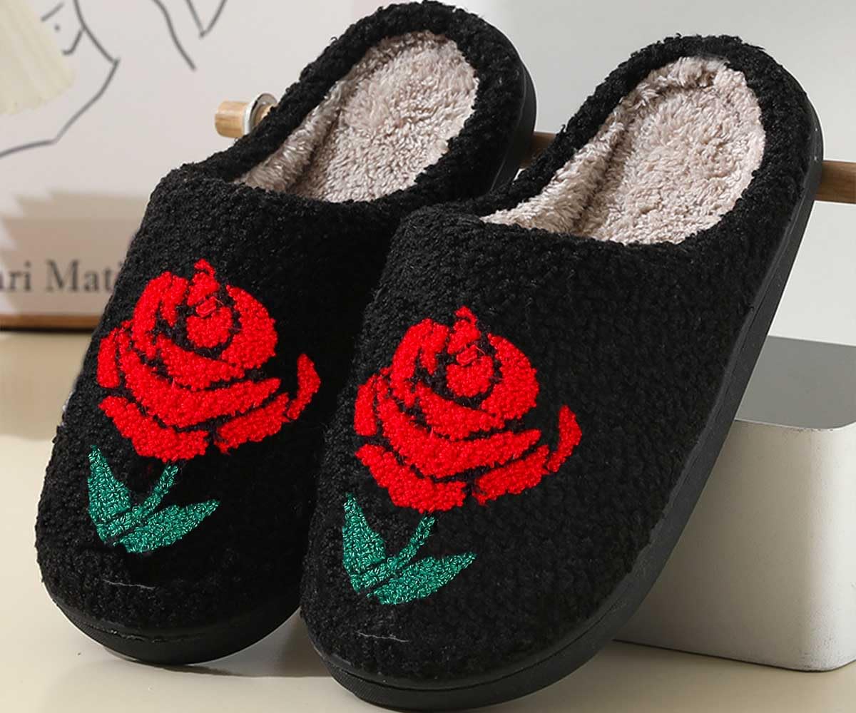 **Cozy Memory Foam Slippers for Women & Men - Indoor/Outdoor Fuzzy House Slippers, Soft Bedroom Slippers for Home Comfort - Perfect for Relaxing, Lounging & Cold Weather**