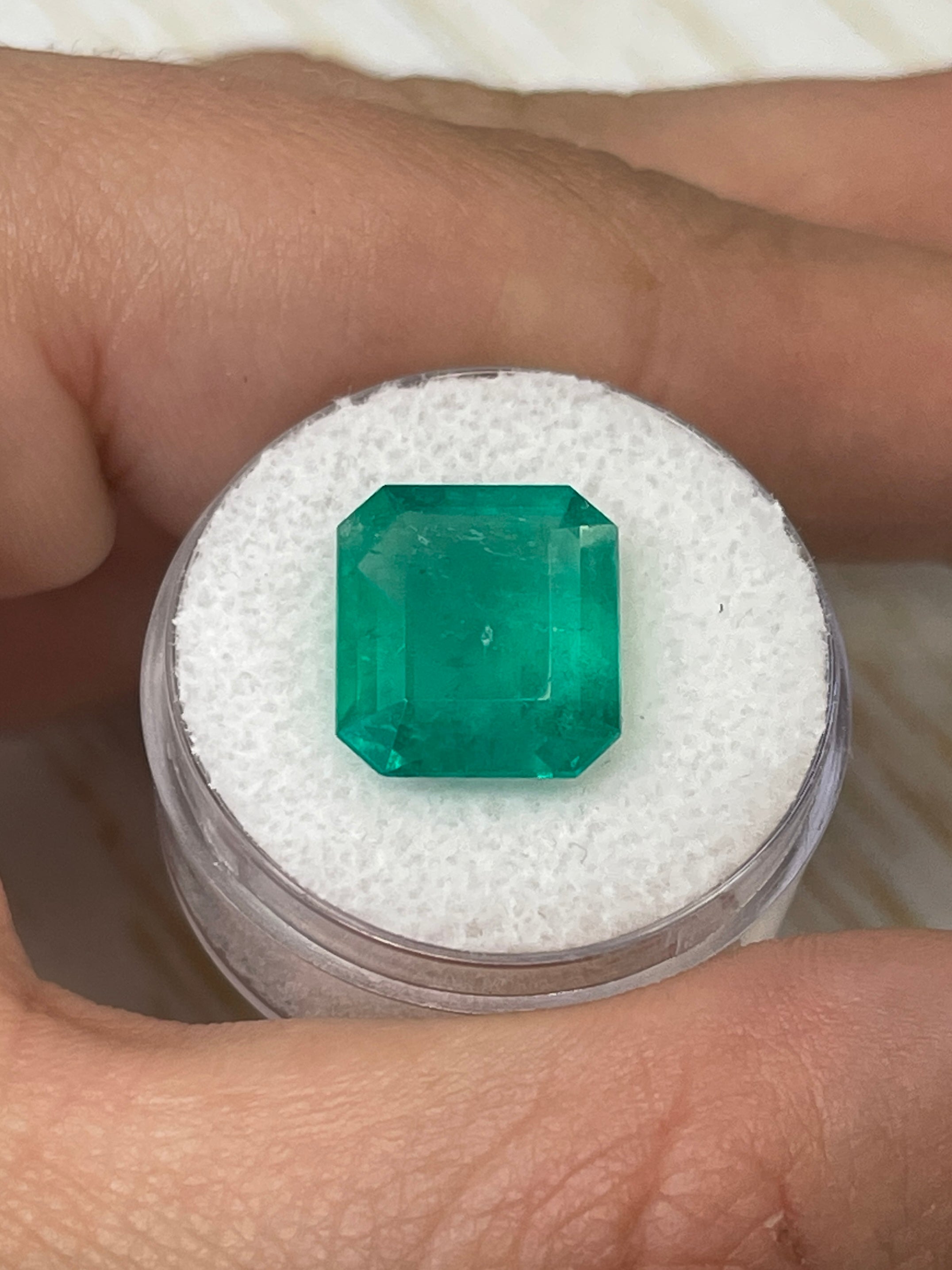 7.39 Carat 14x12mm Bluish Green Emerald Cut Loose Colombian Emerald Gemstone for Jewelry Making - Engagement Rings, Necklaces & Earrings