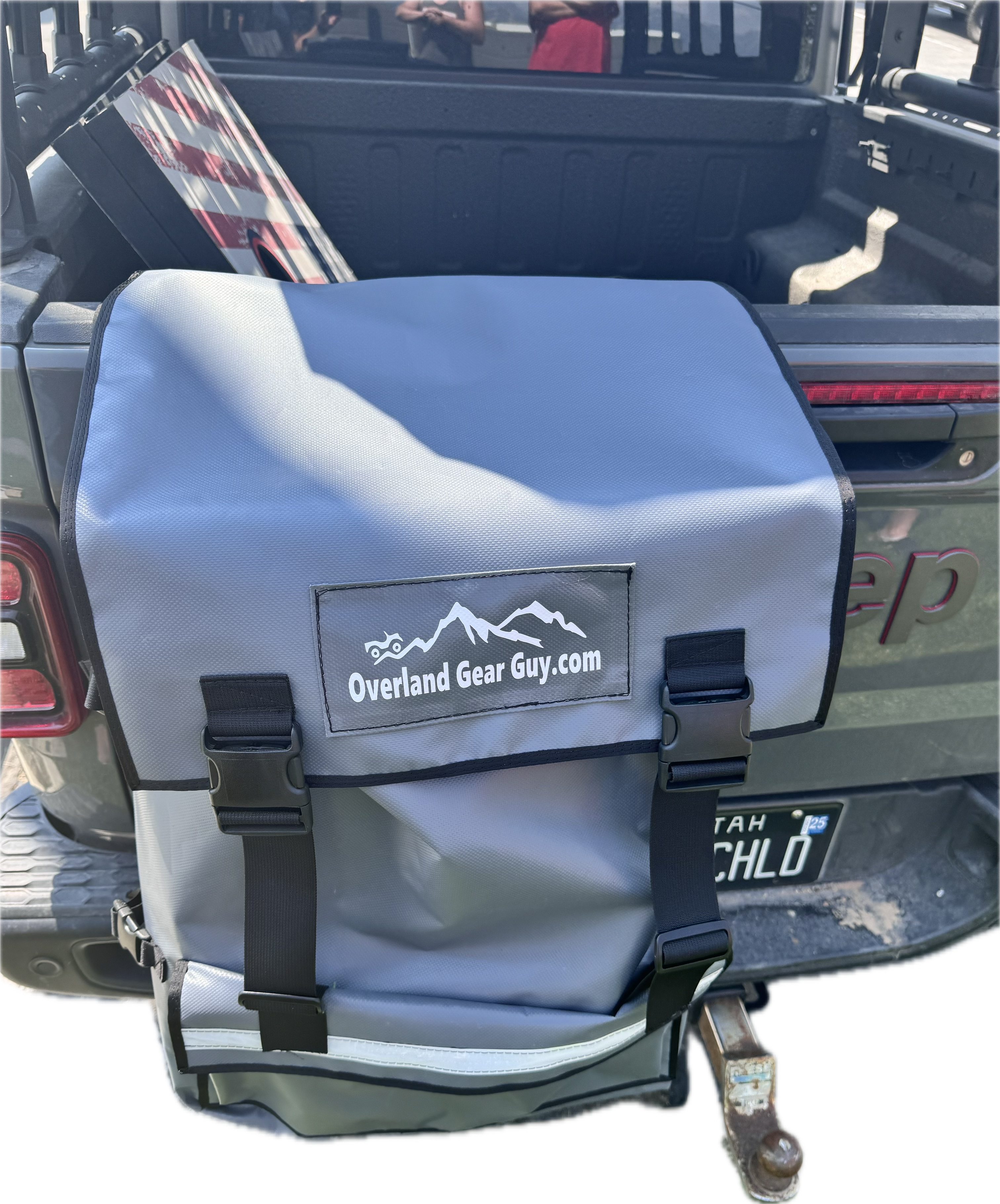 The Max Adventure Tailgate Trash Bag - Heavy Duty Outdoor Garbage Can for Camping, Picnics & Tailgating - Waterproof & Durable Waste Container for Beach, Park & Road Trips