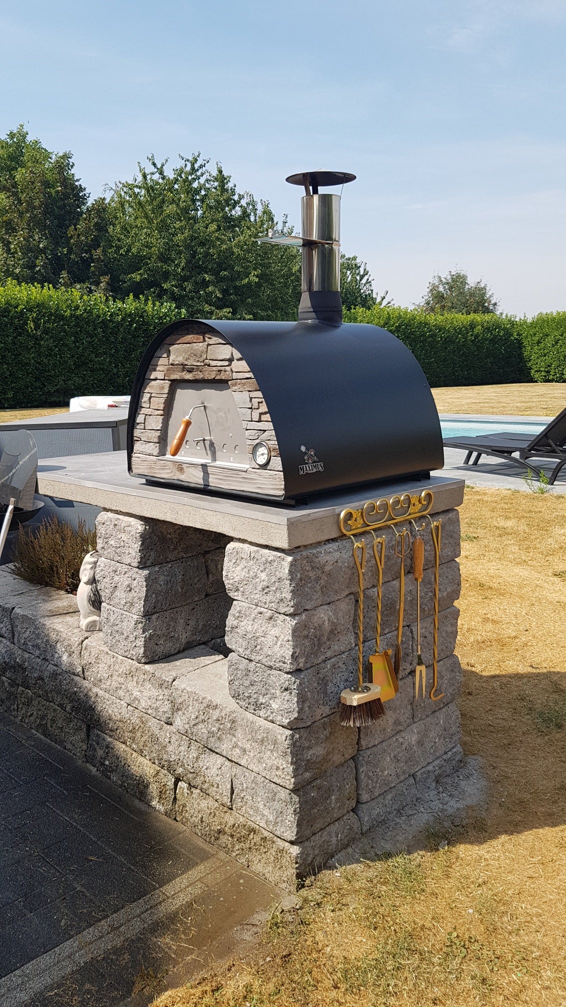 Maximus Mobile Pizza Oven - Portable Outdoor Pizza Maker for Camping, Backyard & Tailgating | Black | Best Seller | Perfect for Picnics, Parties & RV Trips