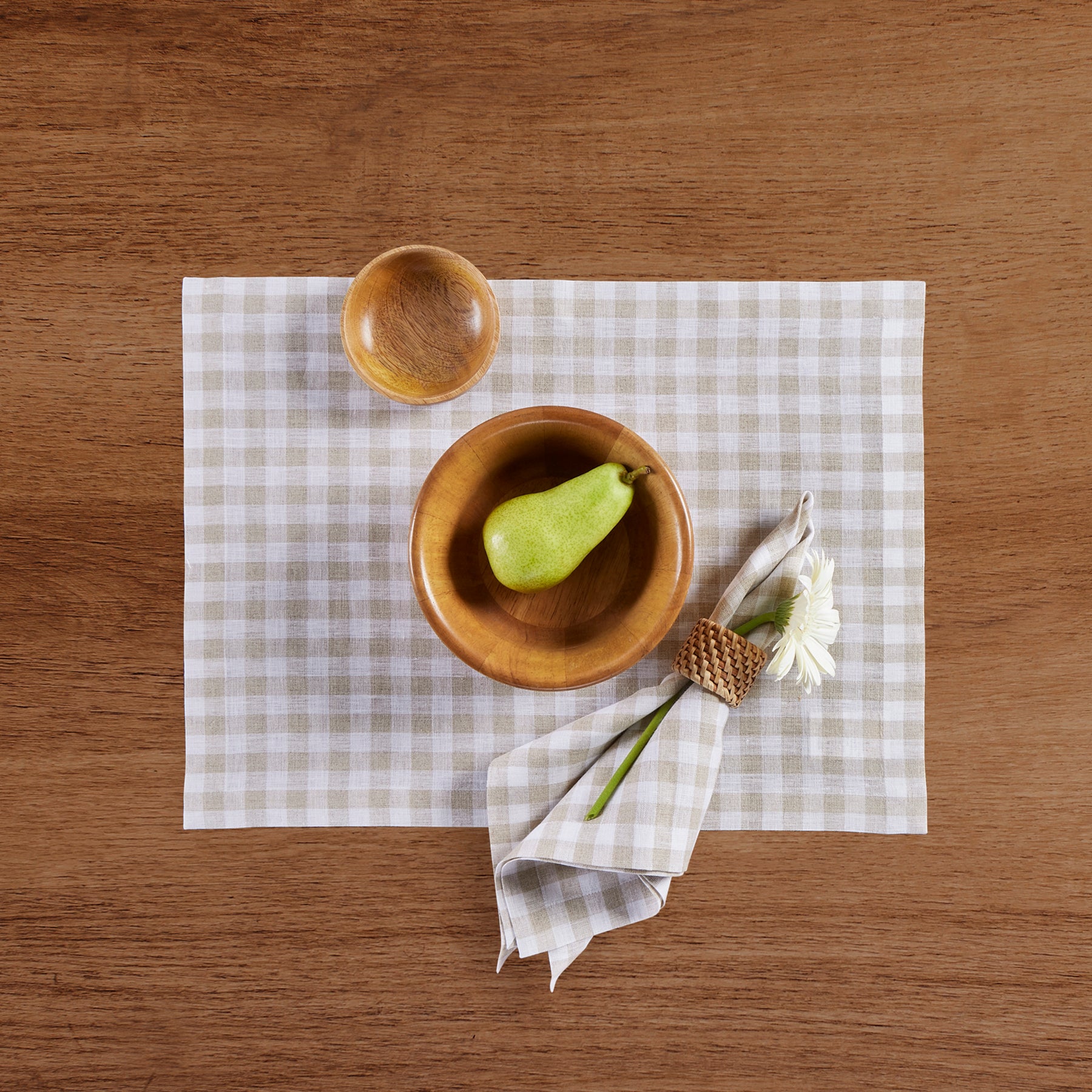 Stylish Gingham Placemats Set of 4 - Cotton Table Mats for Dining Room Decor, Kitchen Table Setting & Picnic Accessories