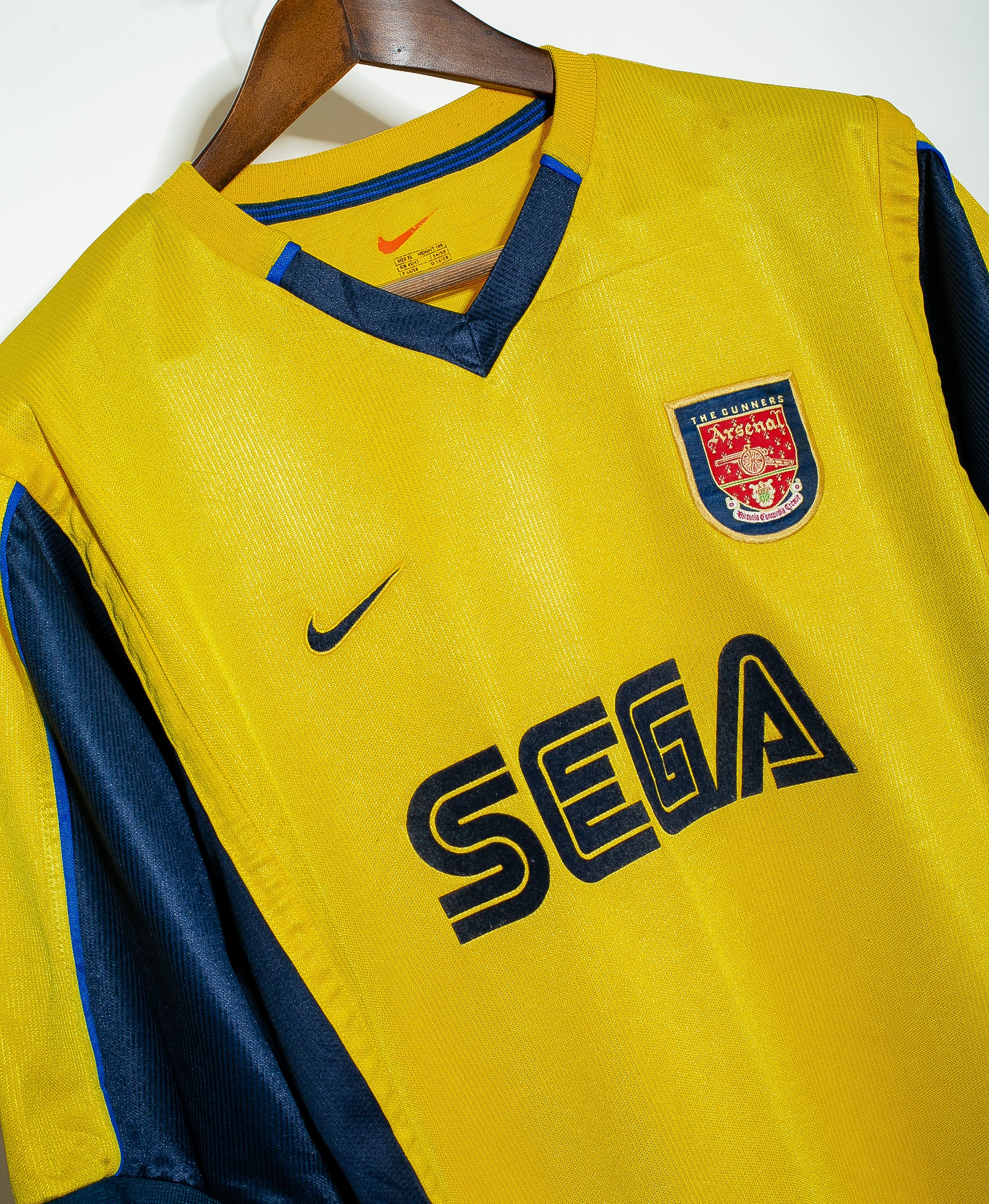 2000 Arsenal Away Jersey (XL) - Authentic Football Shirt for Fans & Collectors - Perfect for Matchdays, Gifts & Sports Events