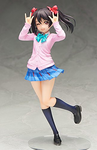 Love Live! Nico Yazawa 1/8 Scale PVC Anime Figure - Cute School Idol Collectible for Fans & Display