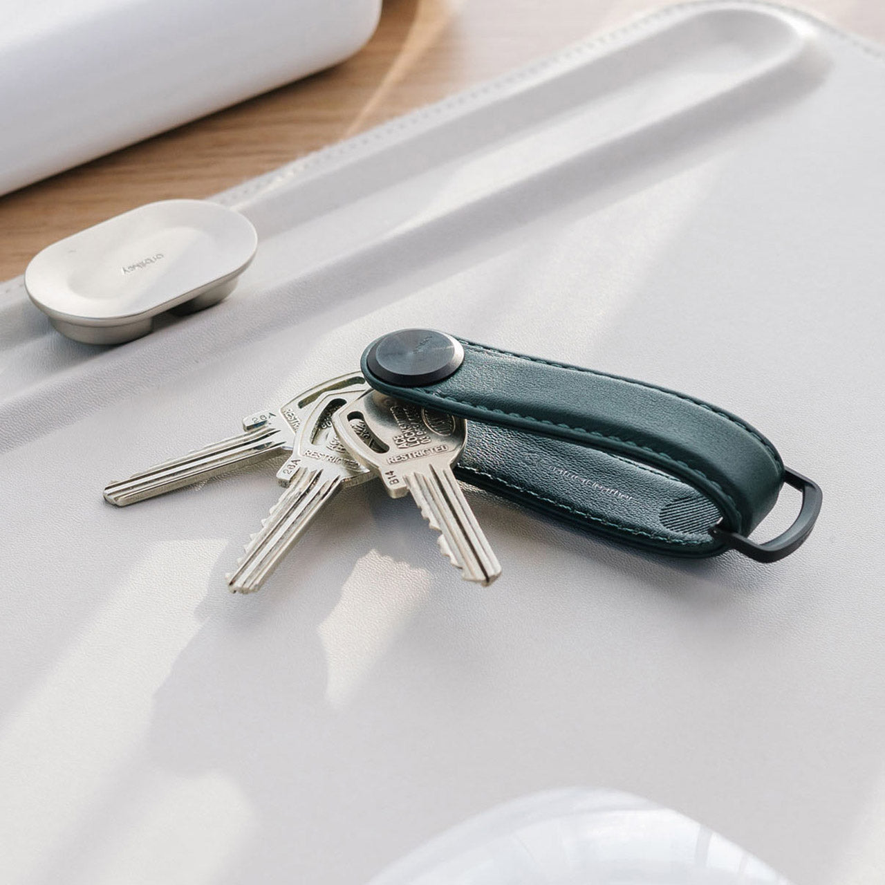 Key Organiser Pro - Premium Key Holder Organizer with Hook & Carabiner Clip for Home, Office & Travel - Compact & Durable Keychain Accessory for Men & Women