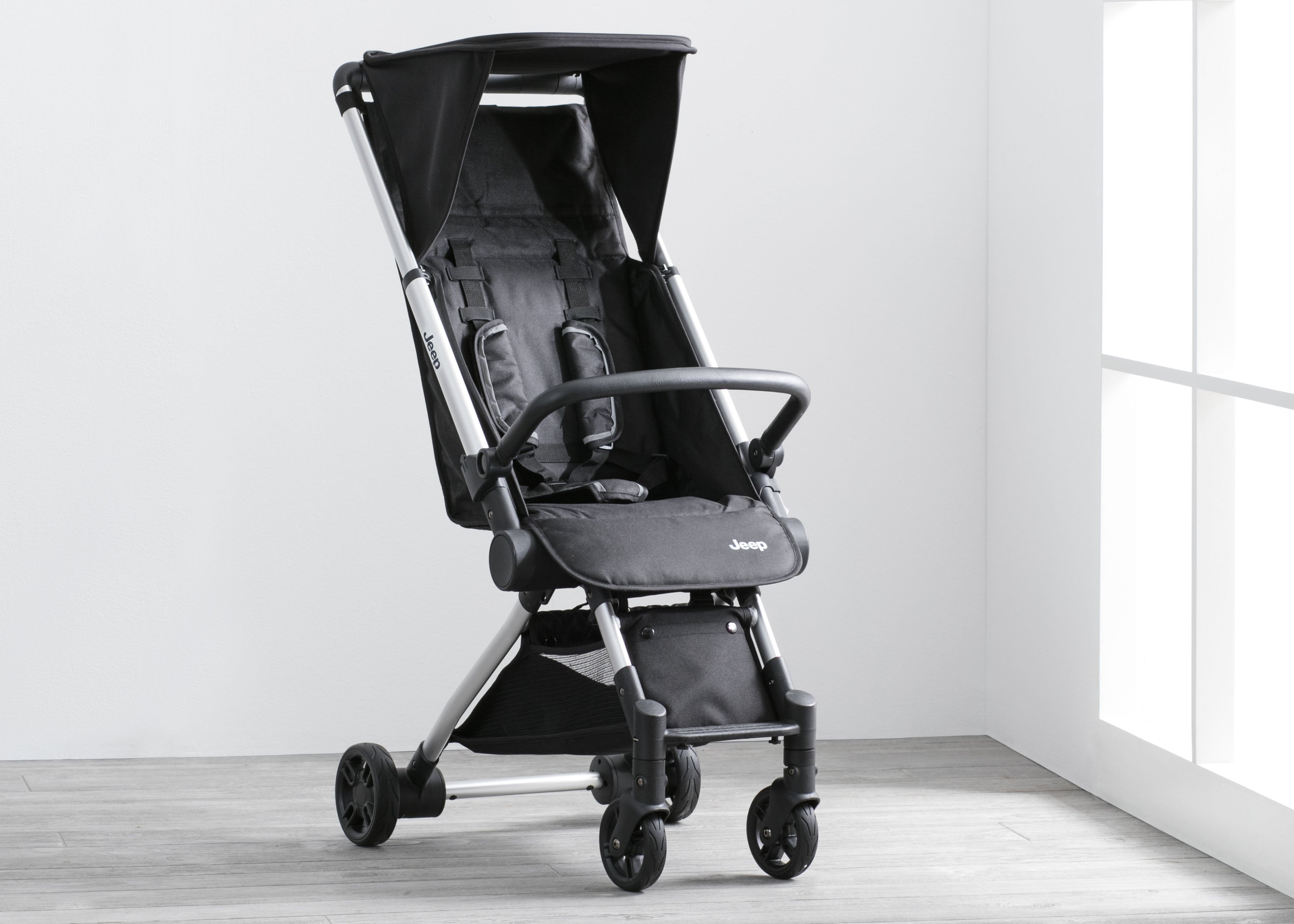 Lightweight Arrow Travel Stroller for Babies & Toddlers - Compact Foldable Design for Airplanes, Cars & Public Transport - Perfect for Family Vacations & Daily Outings