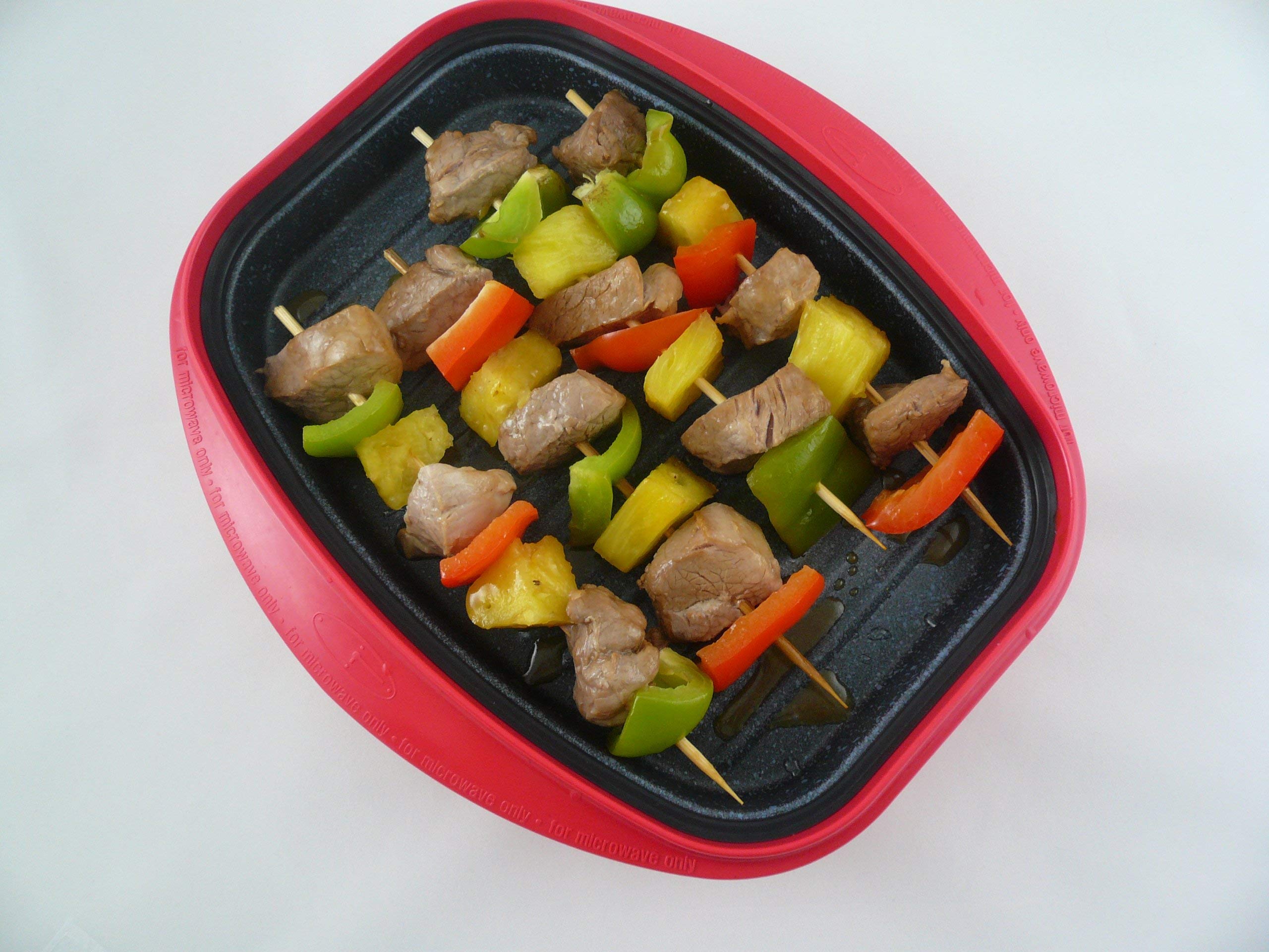 Non-Stick Microwave Grill Pan for Healthy Cooking - Red - Perfect for Grilling Chicken, Fish & Vegetables in Microwave